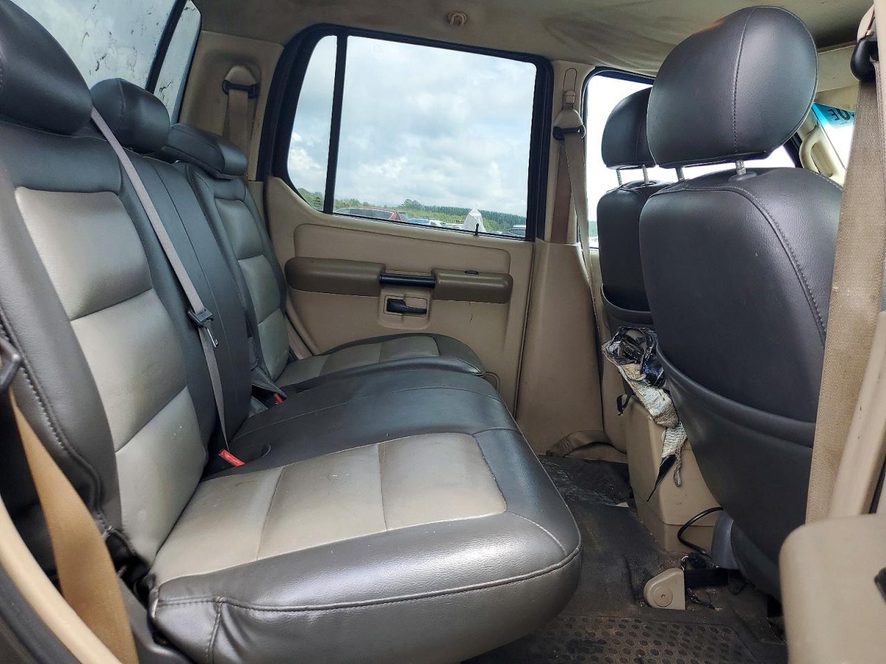 2005 Ford Explorer Sport Trac Charcoal vin: 1FMZU67K05UB82350