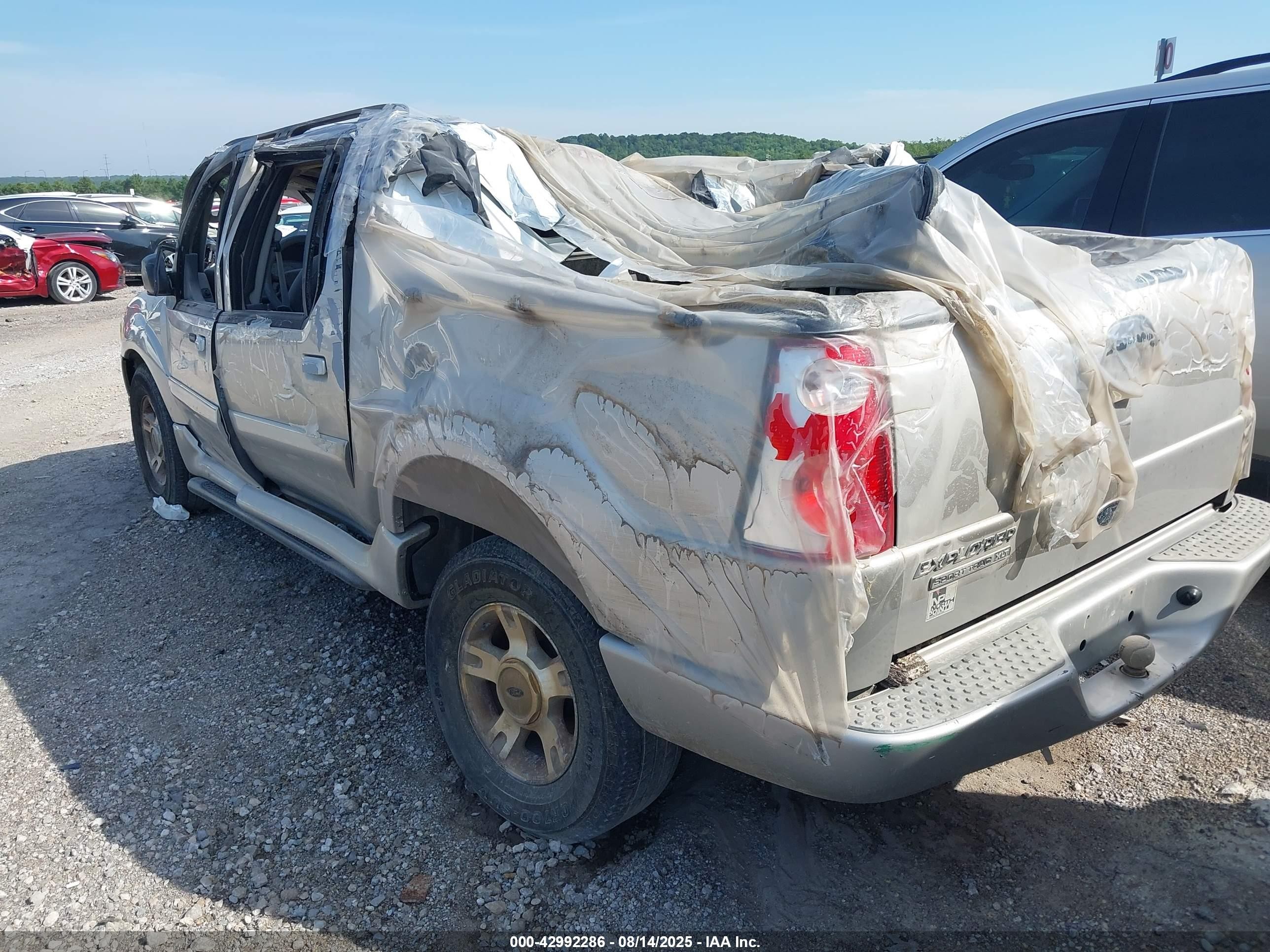 2004 Ford Explorer Sport Trac Adrenalin/xls/xlt Silver vin: 1FMZU67K14UB52983