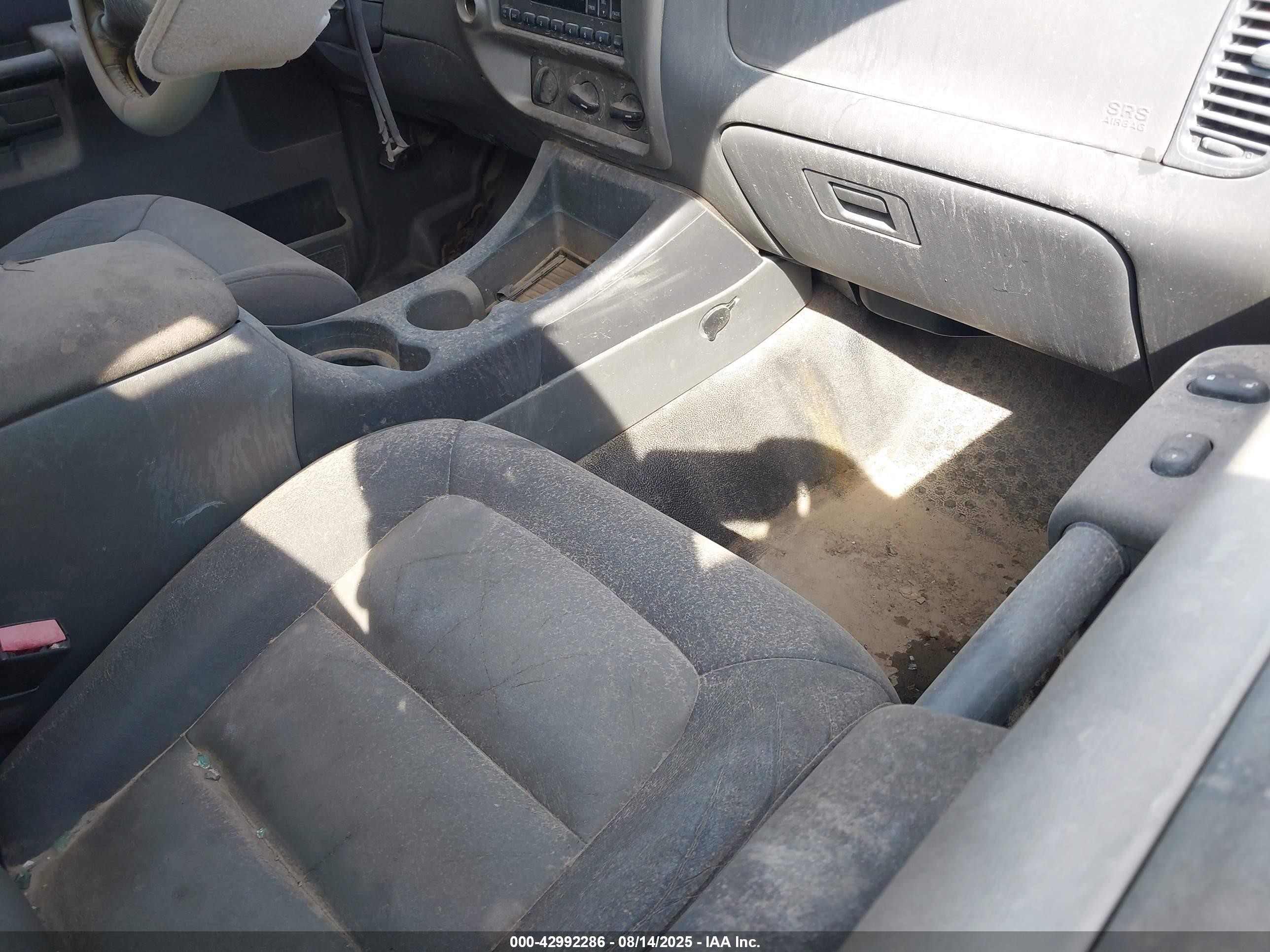 2004 Ford Explorer Sport Trac Adrenalin/xls/xlt Silver vin: 1FMZU67K14UB52983
