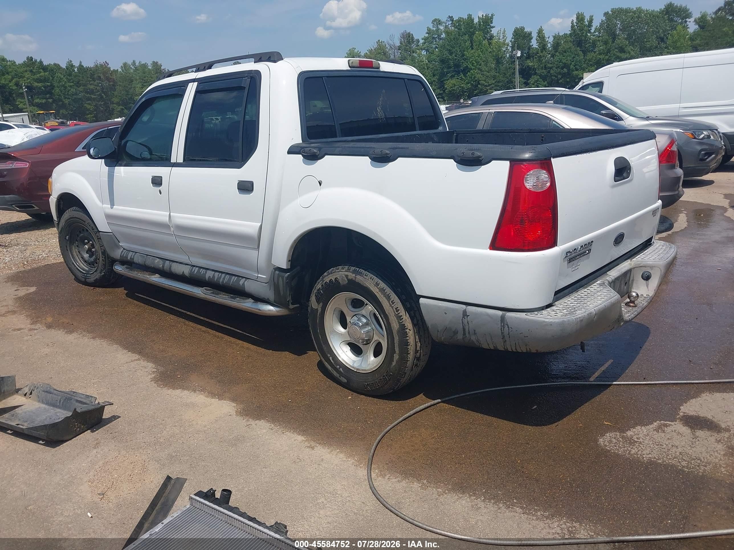 2005 Ford Explorer Sport Trac Adrenalin/xls/xlt White vin: 1FMZU67K15UA00686