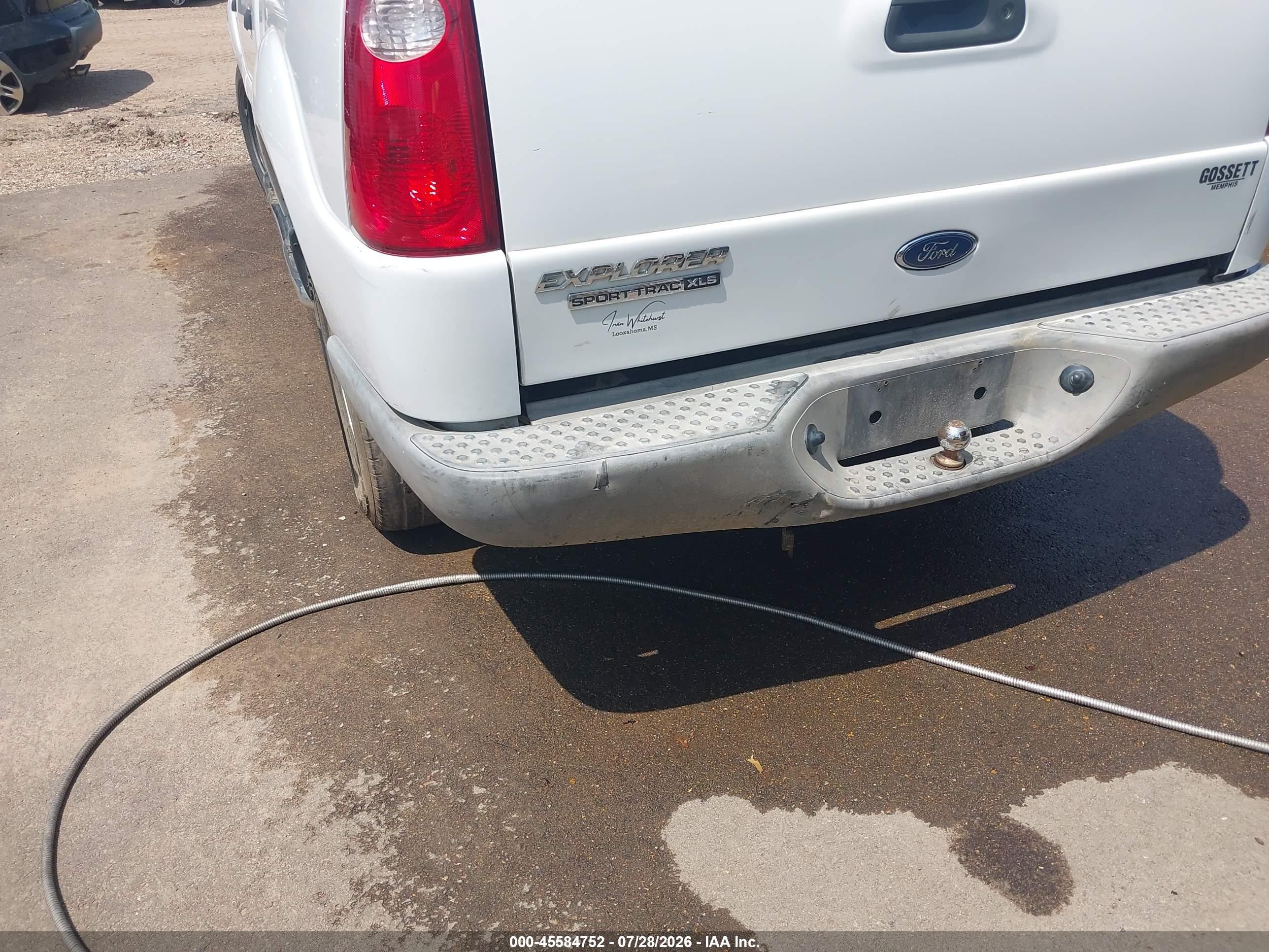 2005 Ford Explorer Sport Trac Adrenalin/xls/xlt White vin: 1FMZU67K15UA00686