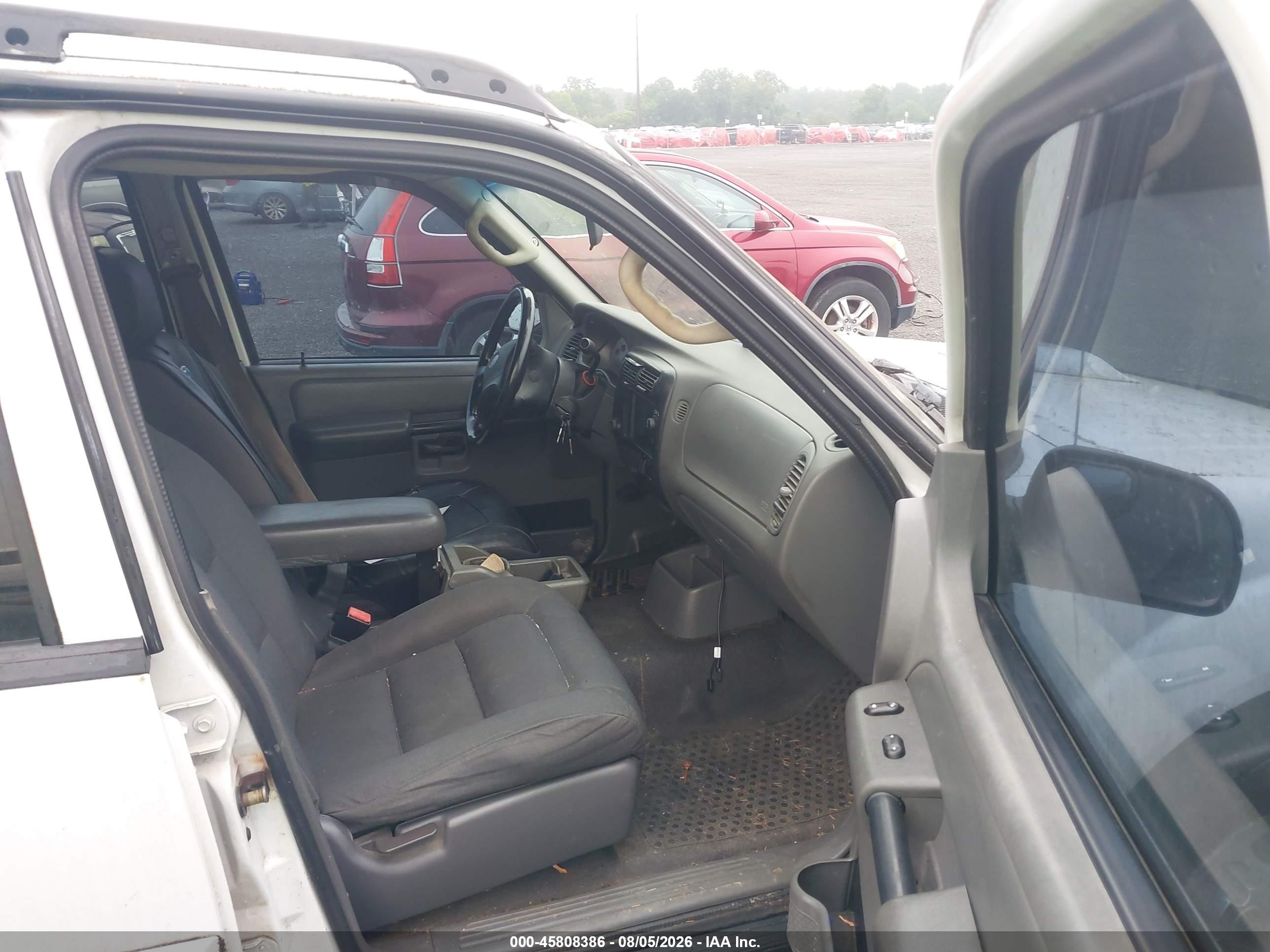 2005 Ford Explorer Sport Trac Adrenalin/xls/xlt White vin: 1FMZU67K15UB07608