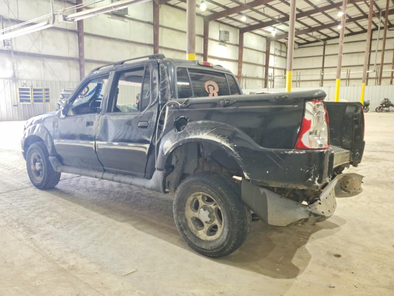 2004 Ford Expl Black vin: 1FMZU67K34UA77459