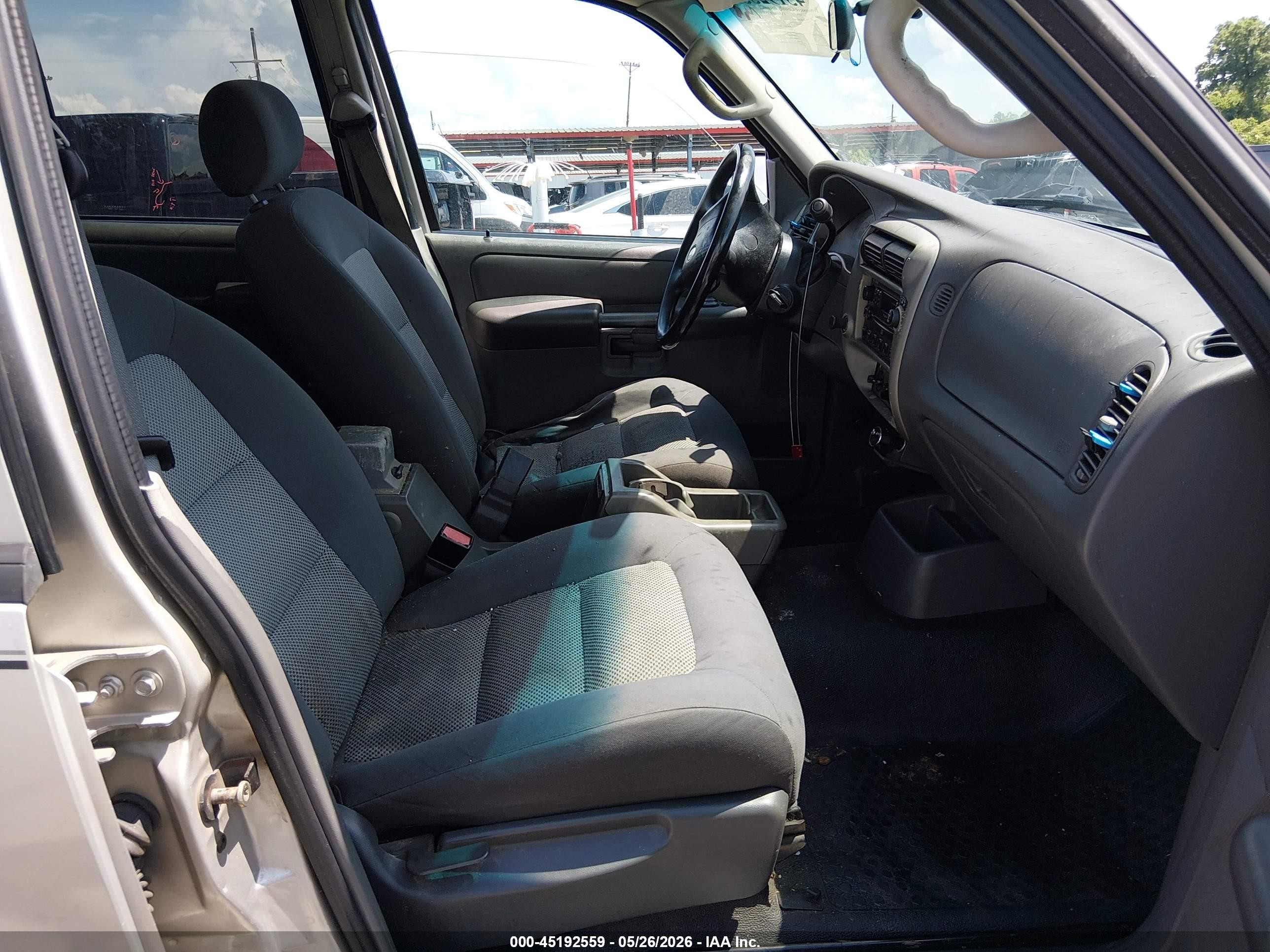 2004 Ford Explorer Sport Trac Adrenalin/xls/xlt Silver vin: 1FMZU67K34UB58476