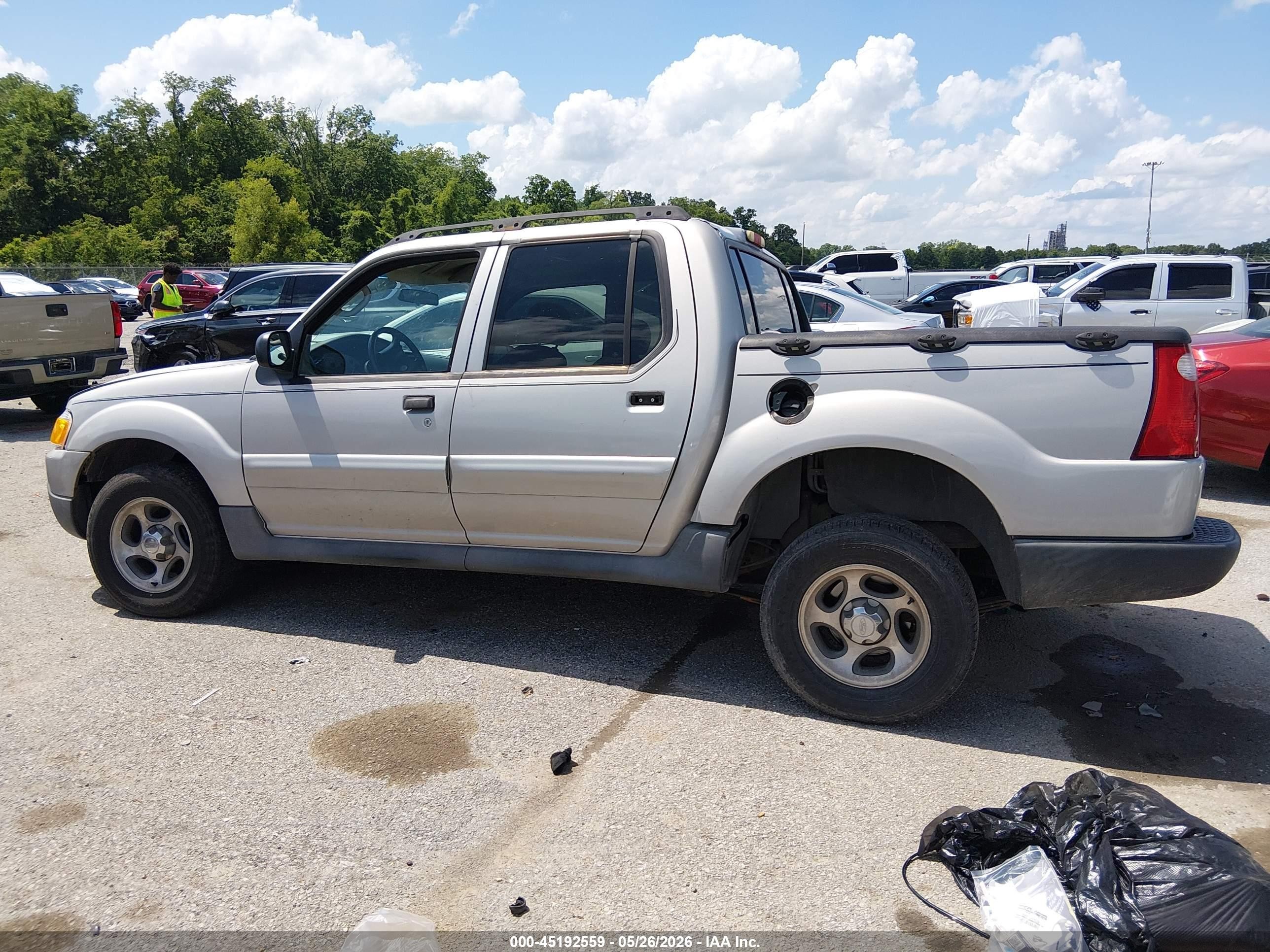 2004 Ford Explorer Sport Trac Adrenalin/xls/xlt Silver vin: 1FMZU67K34UB58476