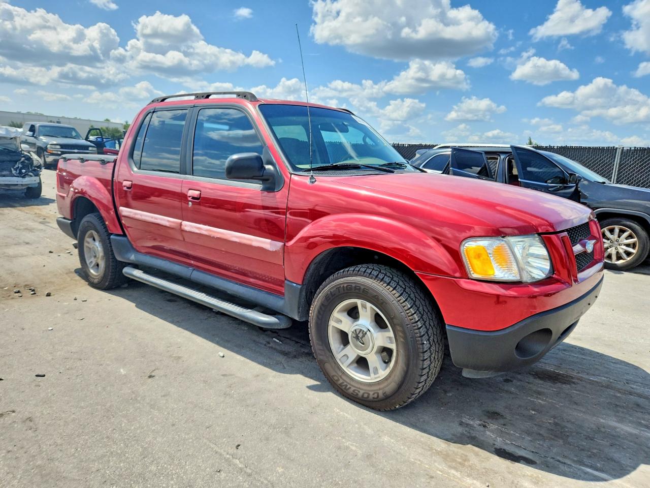 2004 Ford Explorer Sport Trac Red vin: 1FMZU67K44UC04235