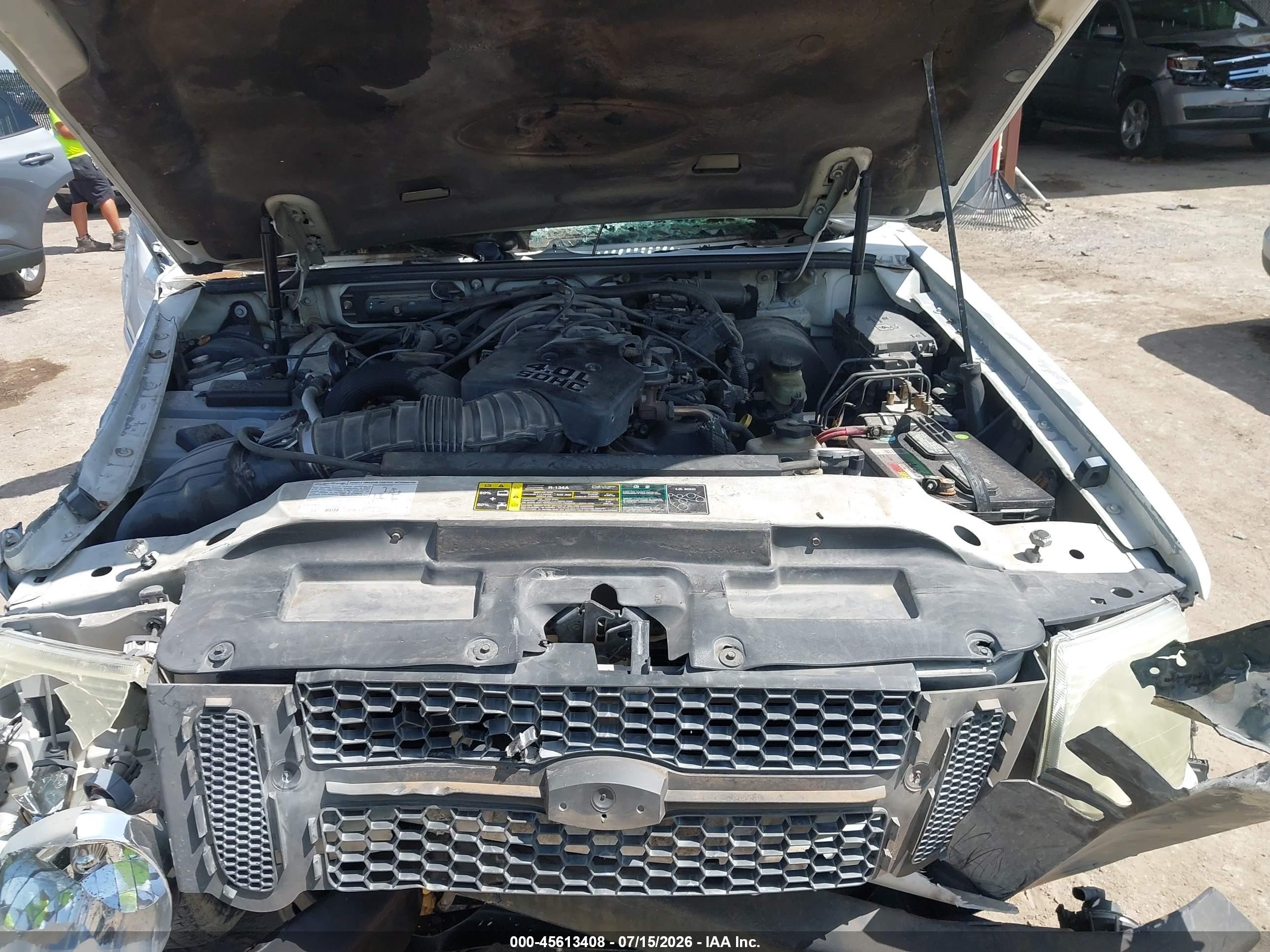 2004 Ford Explorer Sport Trac Adrenalin/xls/xlt Белый vin: 1FMZU67K54UC12876