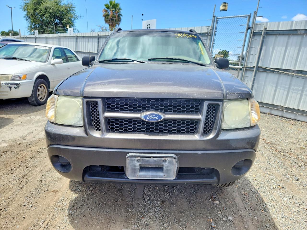 2005 Ford Explorer Sport Trac Gray vin: 1FMZU67K55UA59546