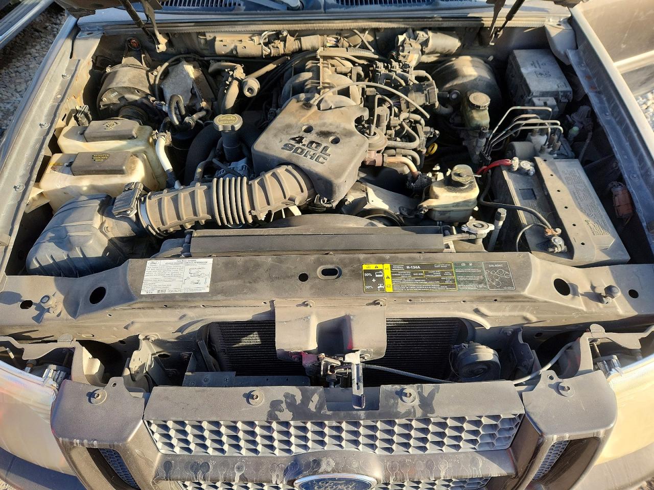 2005 Ford Explorer Sport Trac Gray vin: 1FMZU67K65UA94354