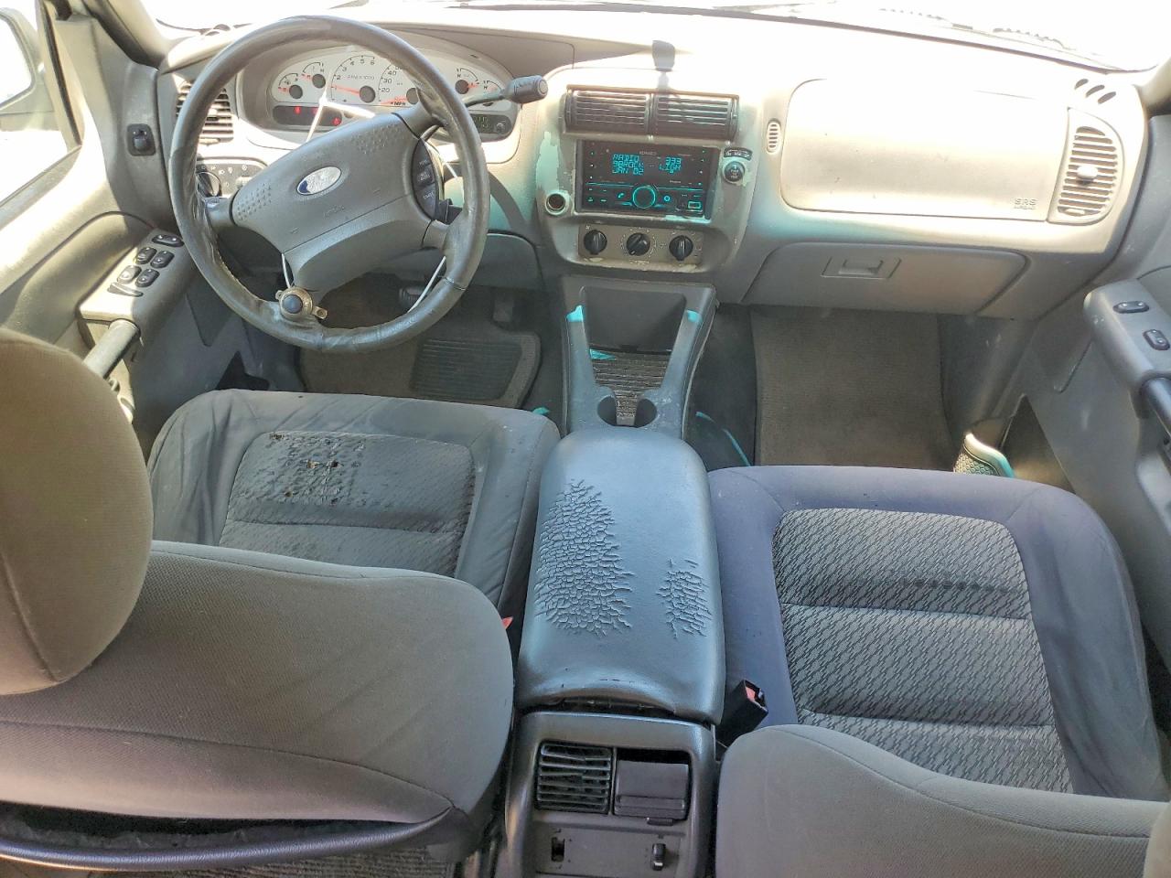 2004 Ford Explorer Sport Trac White vin: 1FMZU67K84UB93224