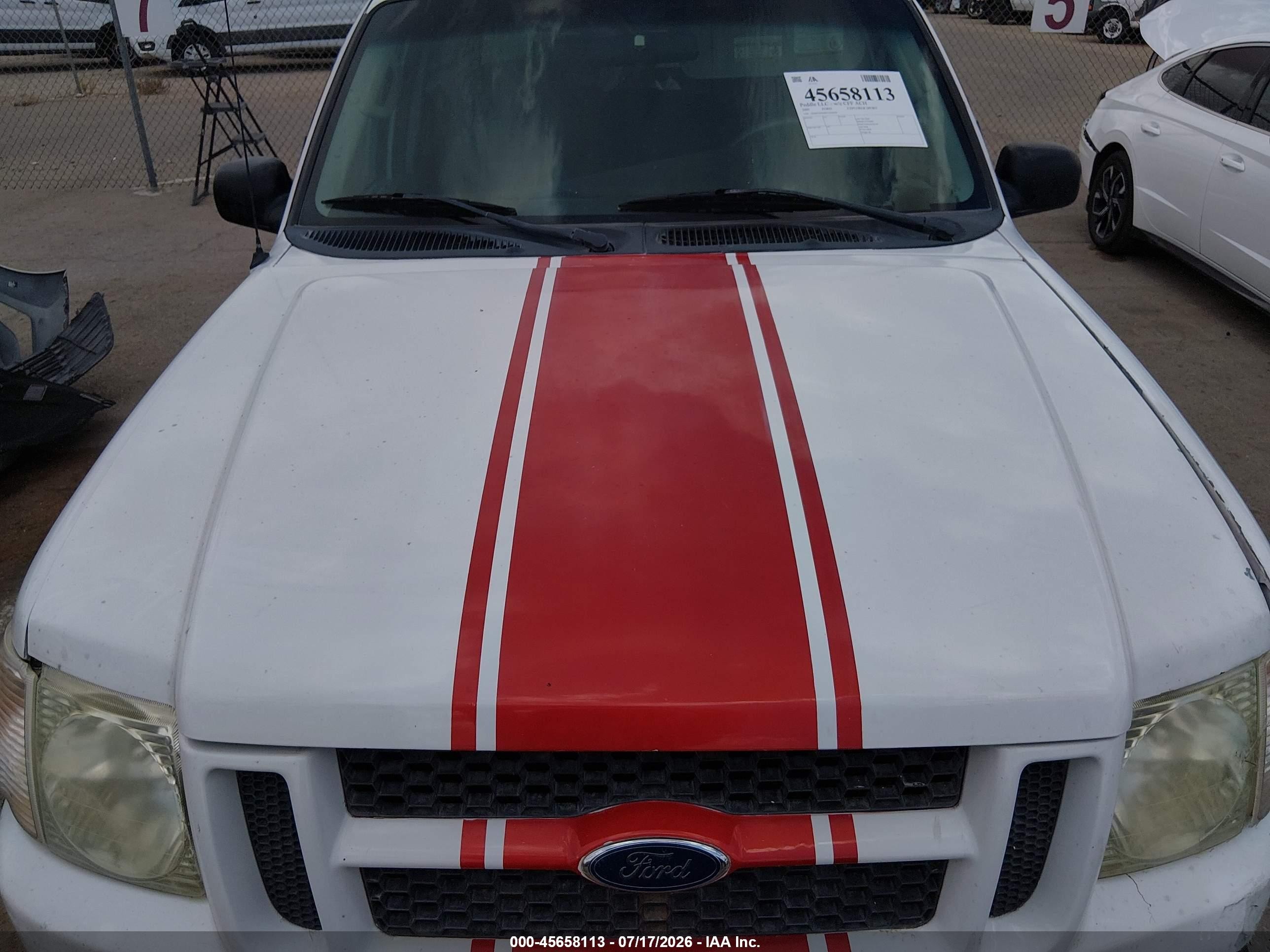 2005 Ford Explorer Sport Trac Adrenalin/xls/xlt White vin: 1FMZU67K85UA64644