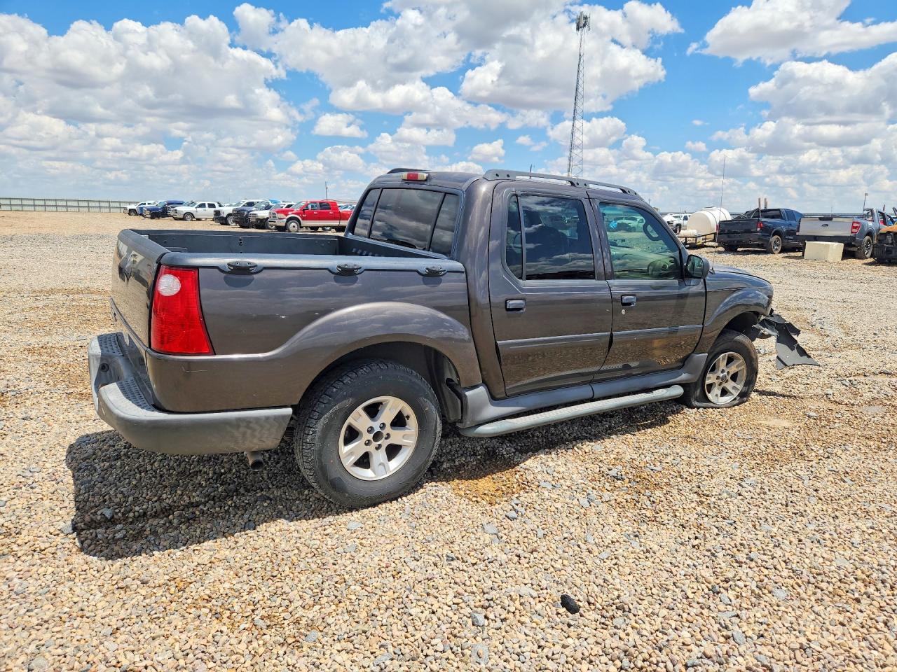 2005 Ford Explorer Sport Trac Gray vin: 1FMZU67K85UB60418