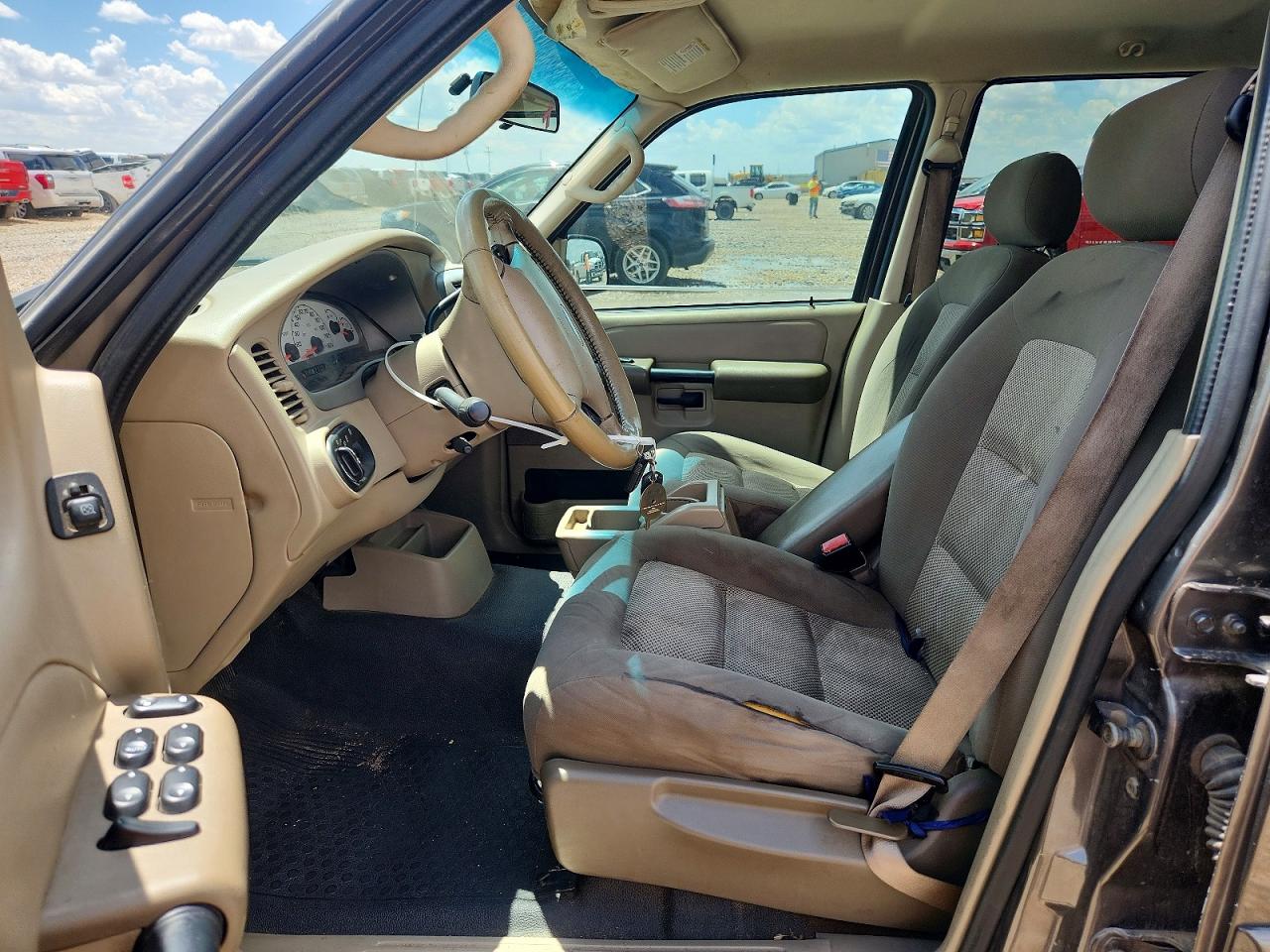 2005 Ford Explorer Sport Trac Gray vin: 1FMZU67K85UB60418