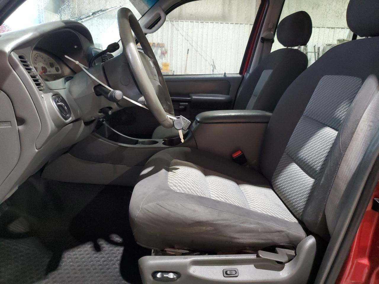2004 Ford Explorer Sport Trac Темно-бордовый vin: 1FMZU67K94UB63309