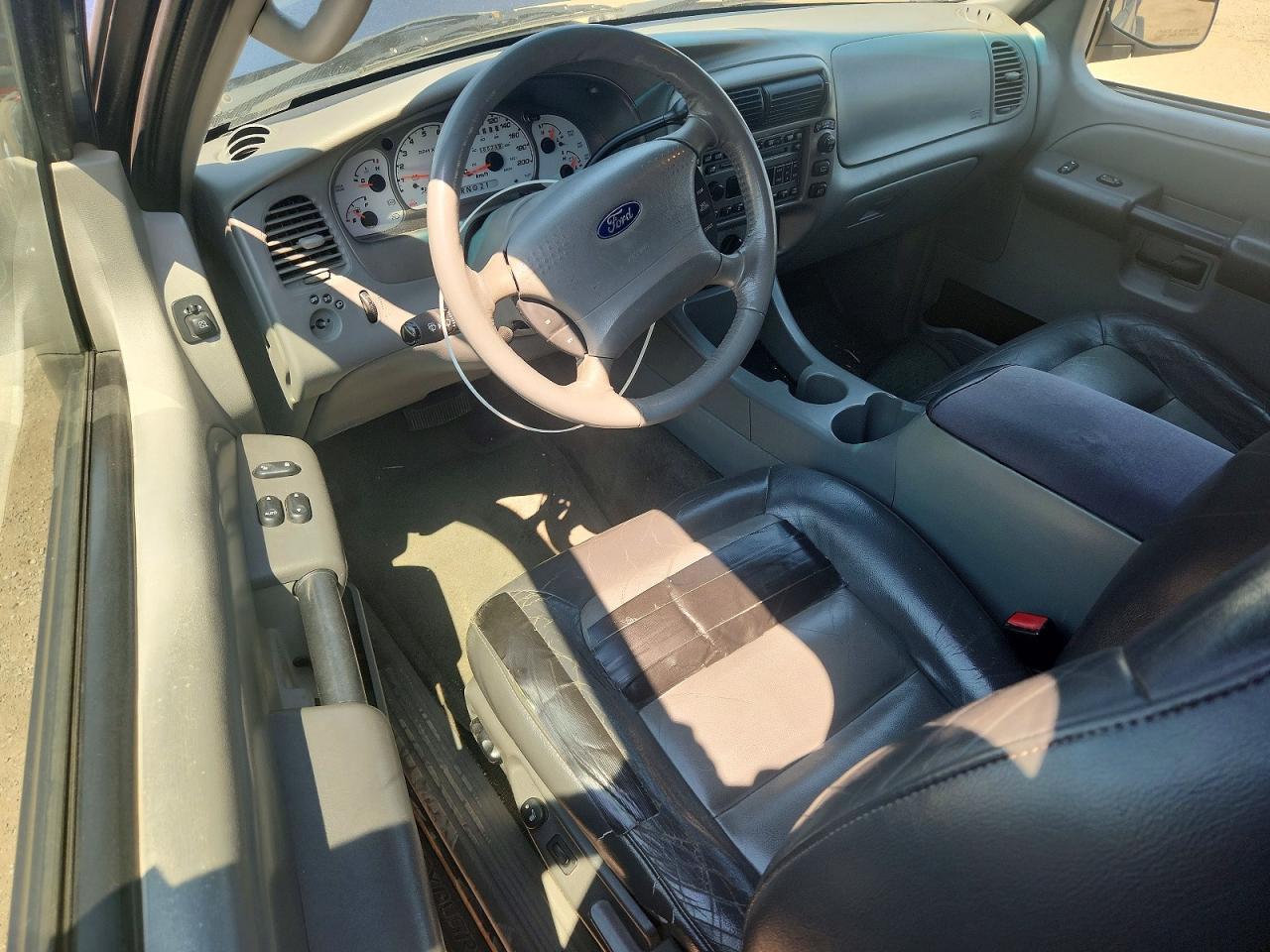 2003 Ford Explorer Sport Blue vin: 1FMZU70E03UA96463