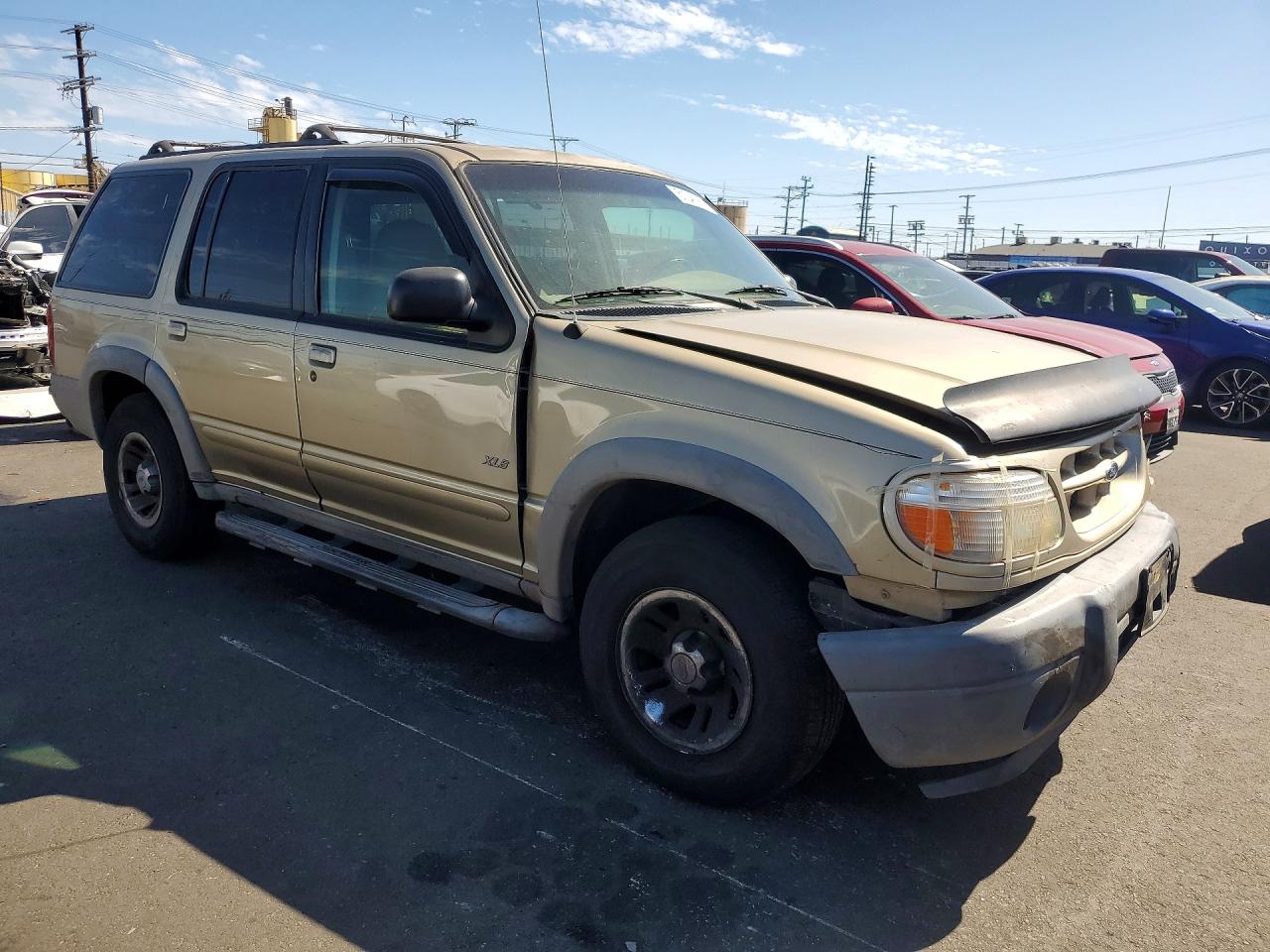 2000 Ford Explorer Xls Золотой vin: 1FMZU72E0YZC07133