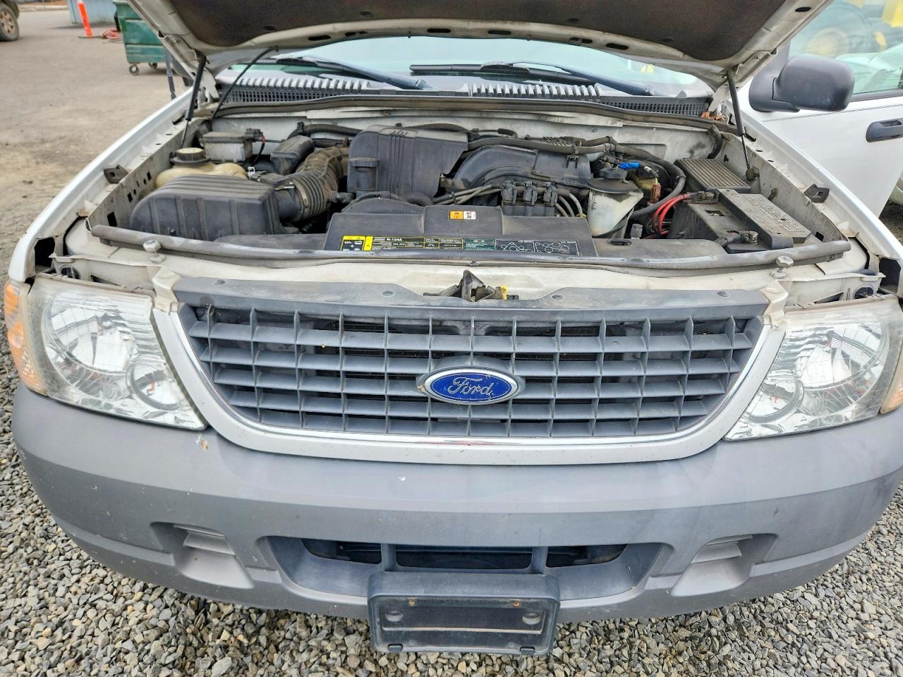2002 Ford Explorer Xls White vin: 1FMZU72E22UC54930