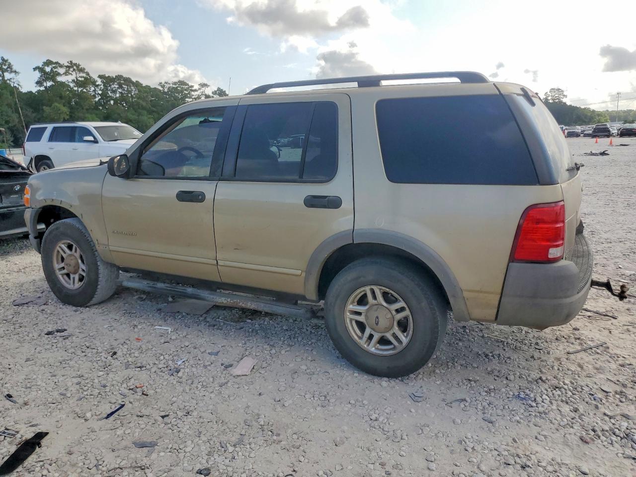 2002 Ford Explorer Xls Beige vin: 1FMZU72E22UC76930