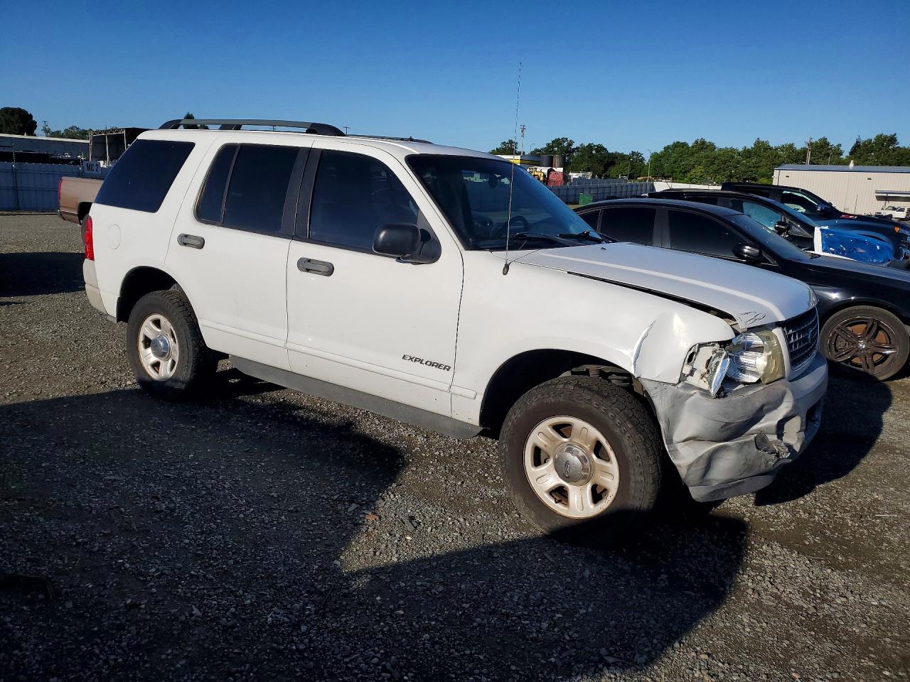 2002 Ford Explorer Xls White vin: 1FMZU72E72ZB59282