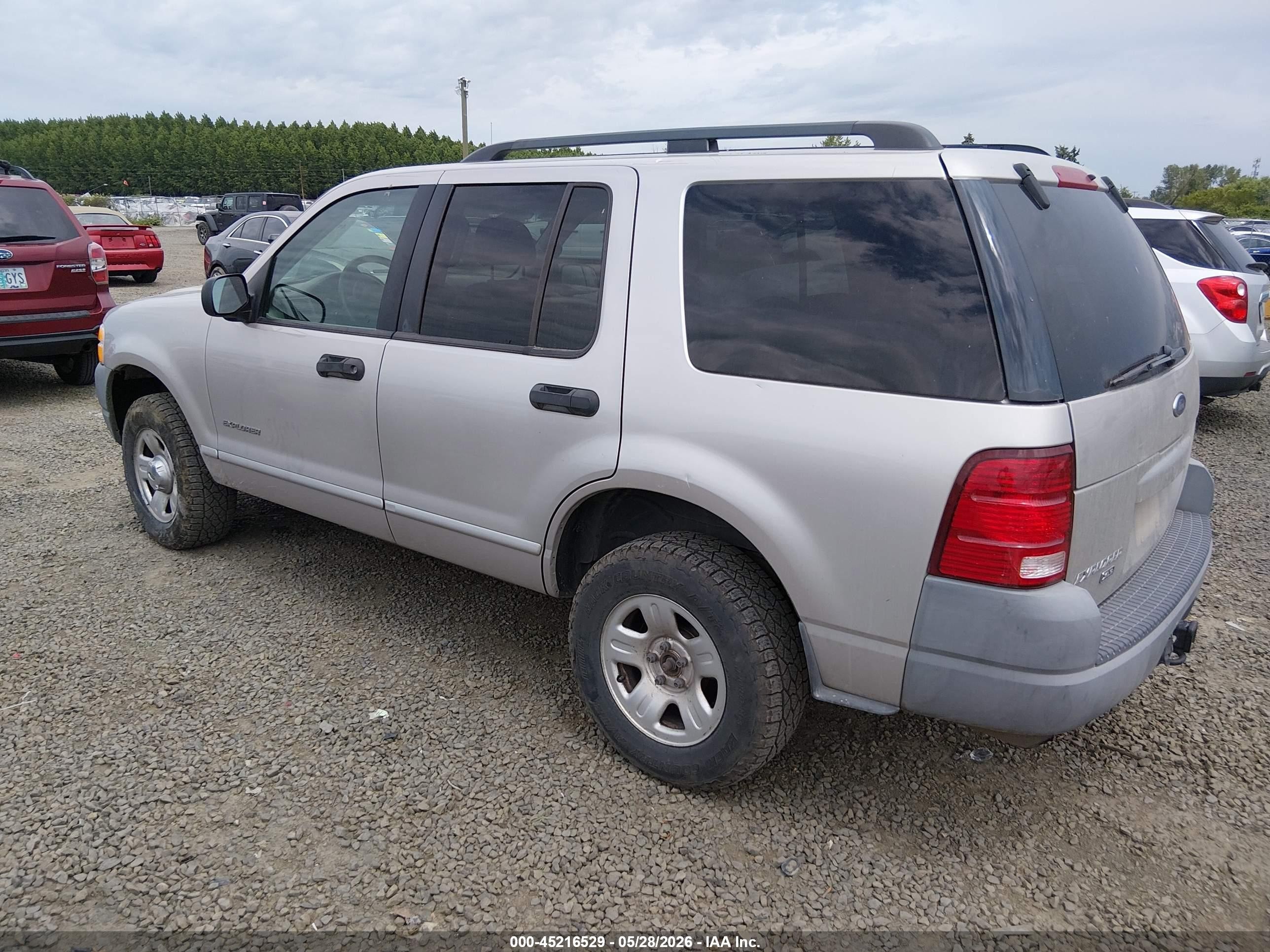 2002 Ford Explorer Xls Silver vin: 1FMZU72E72ZC49290