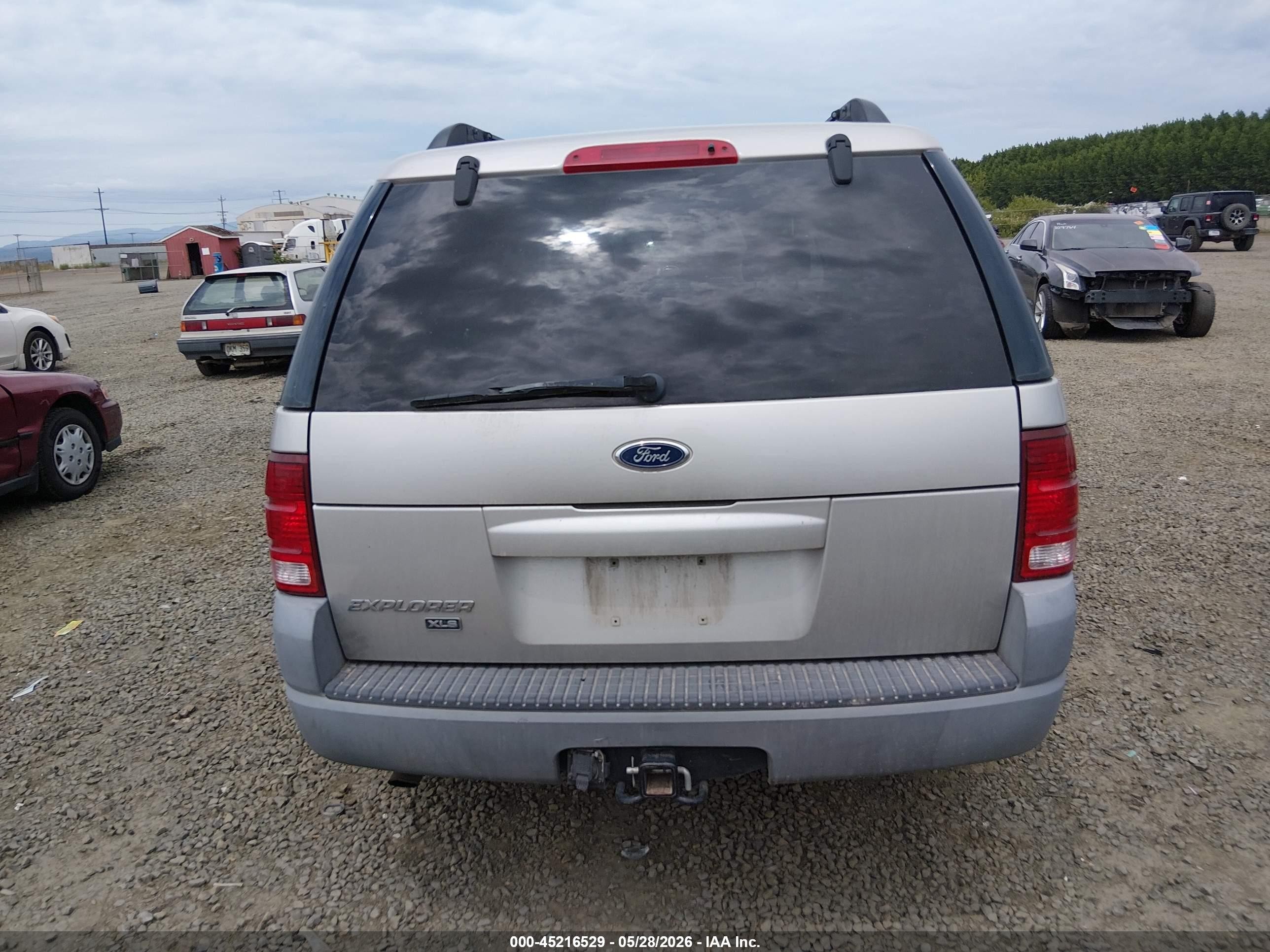 2002 Ford Explorer Xls Silver vin: 1FMZU72E72ZC49290