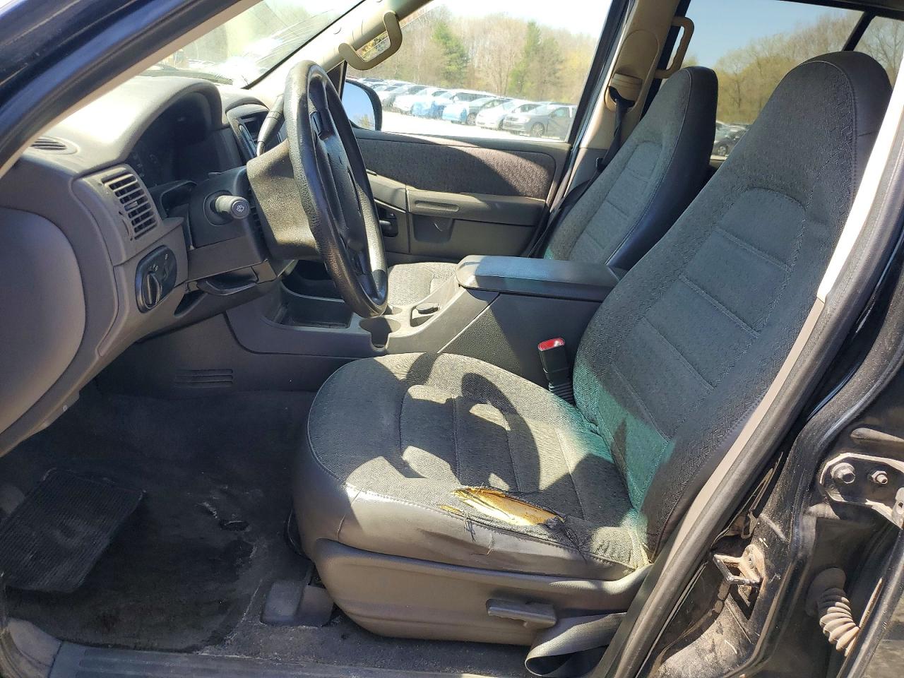 2002 Ford Explorer Xls Black vin: 1FMZU72E92UA85022