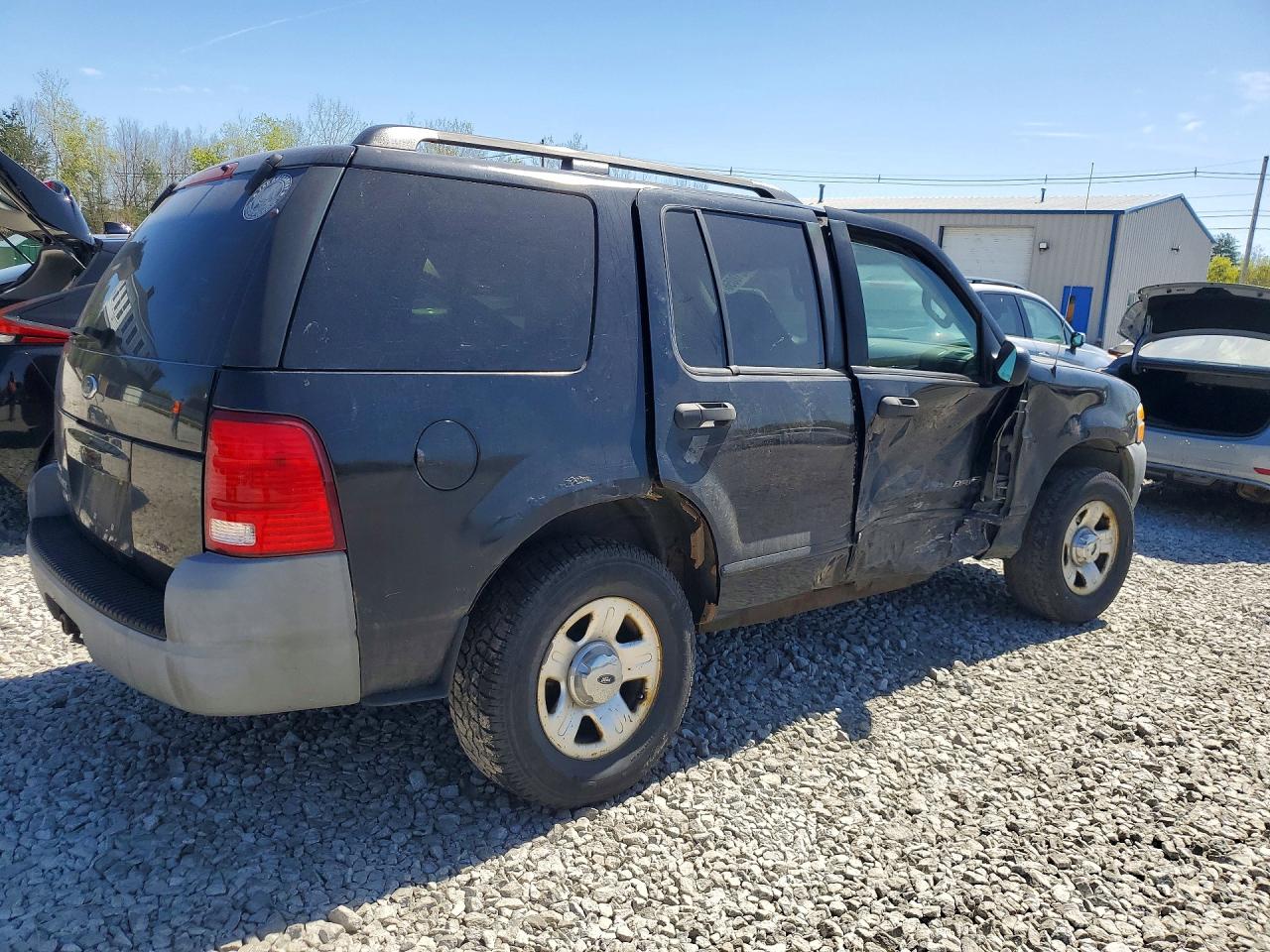 2002 Ford Explorer Xls Black vin: 1FMZU72E92UA85022