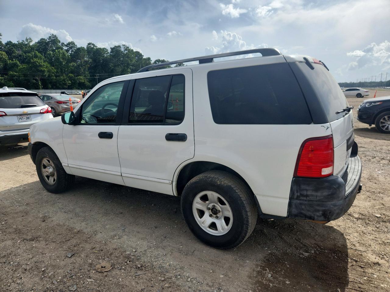 2003 Ford Explorer Xls White vin: 1FMZU72K03ZB27927