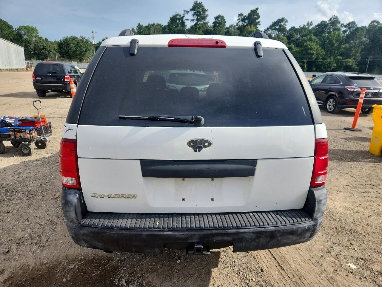 2003 Ford Explorer Xls White vin: 1FMZU72K03ZB27927