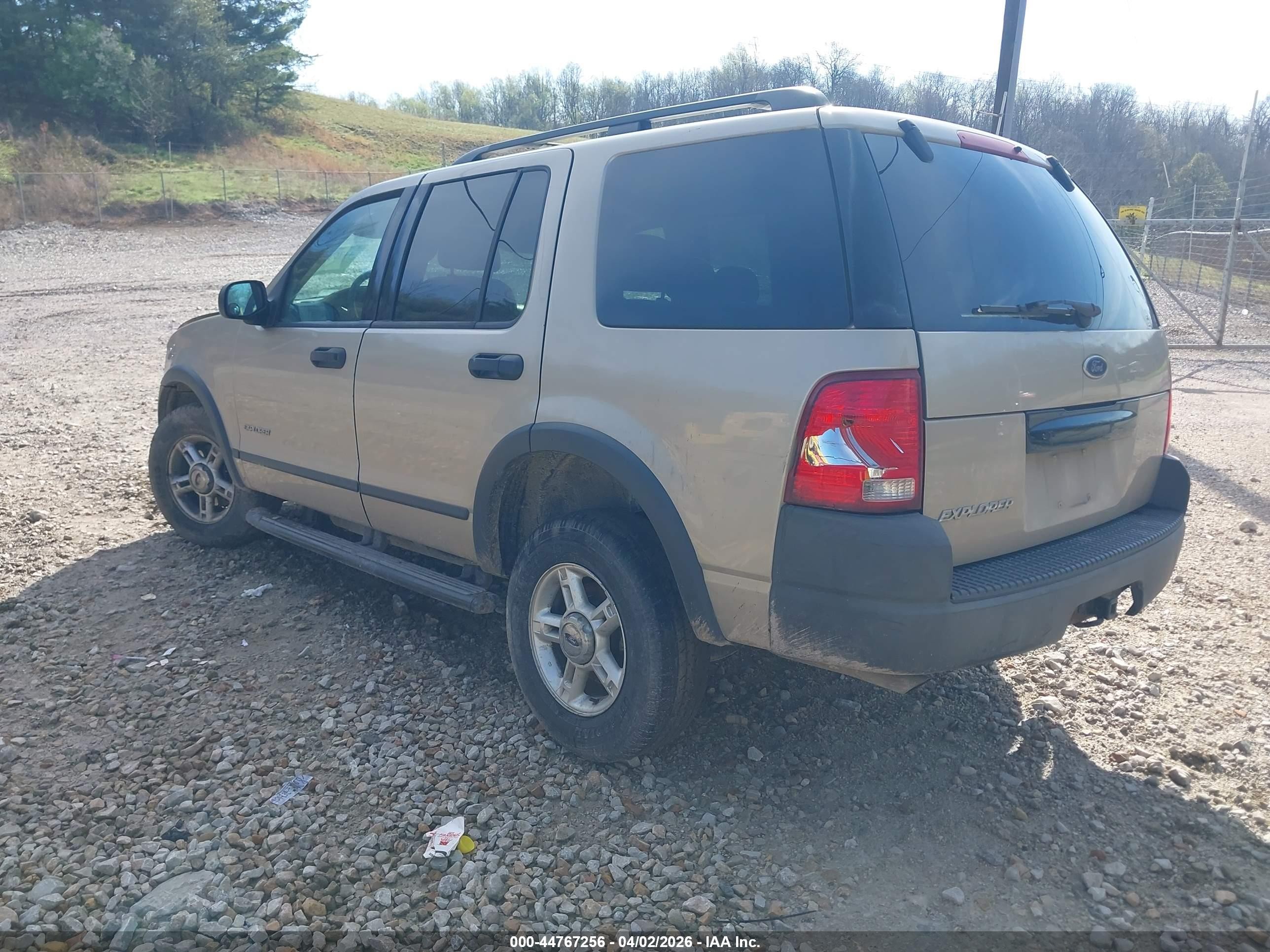 2004 Ford Explorer Xls Beige vin: 1FMZU72K04UB22290
