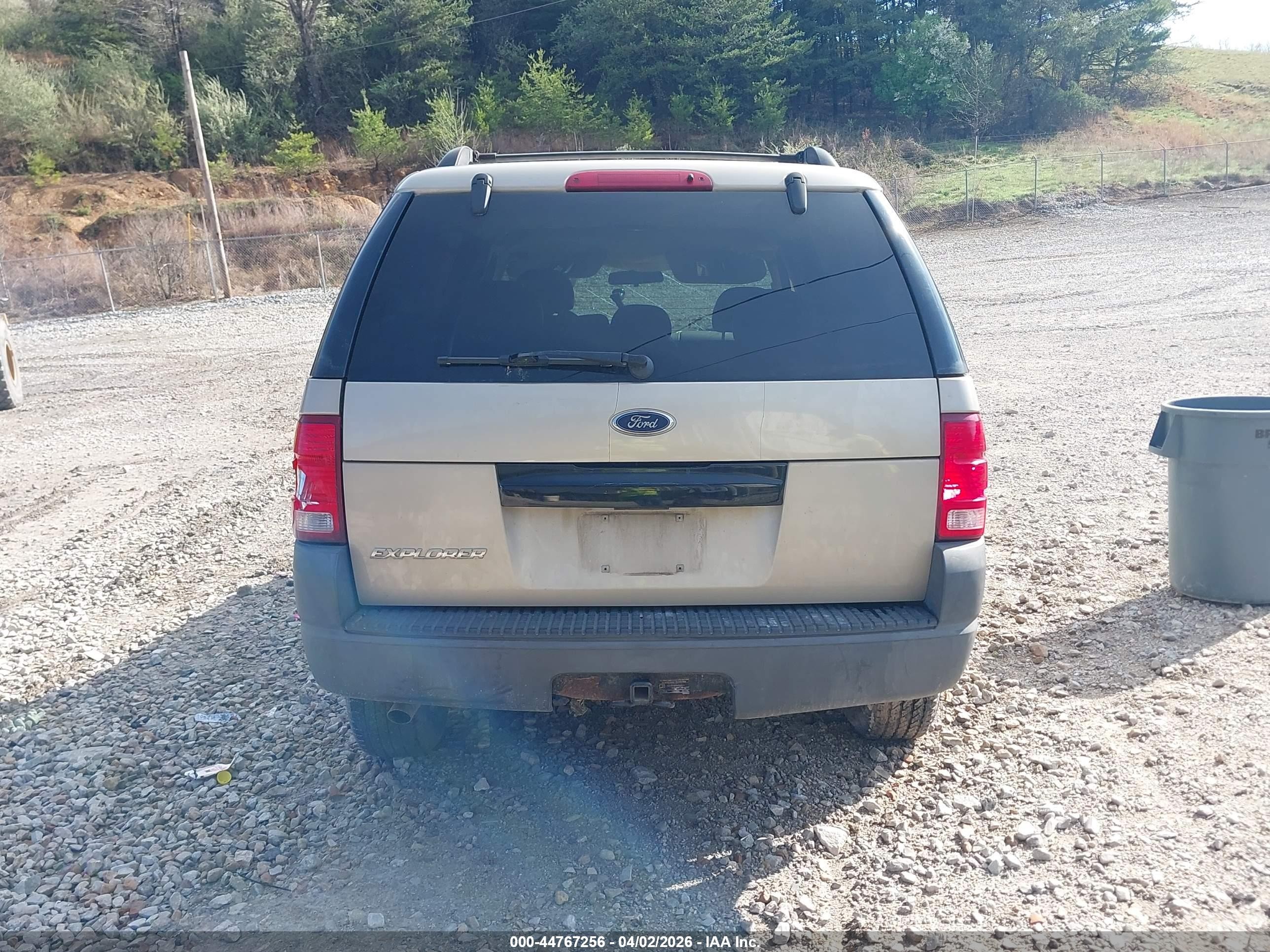 2004 Ford Explorer Xls Beige vin: 1FMZU72K04UB22290