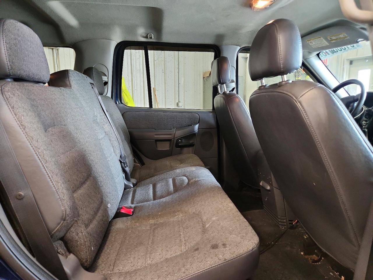 2005 Ford Explorer Xls Blue vin: 1FMZU72K05ZA53900