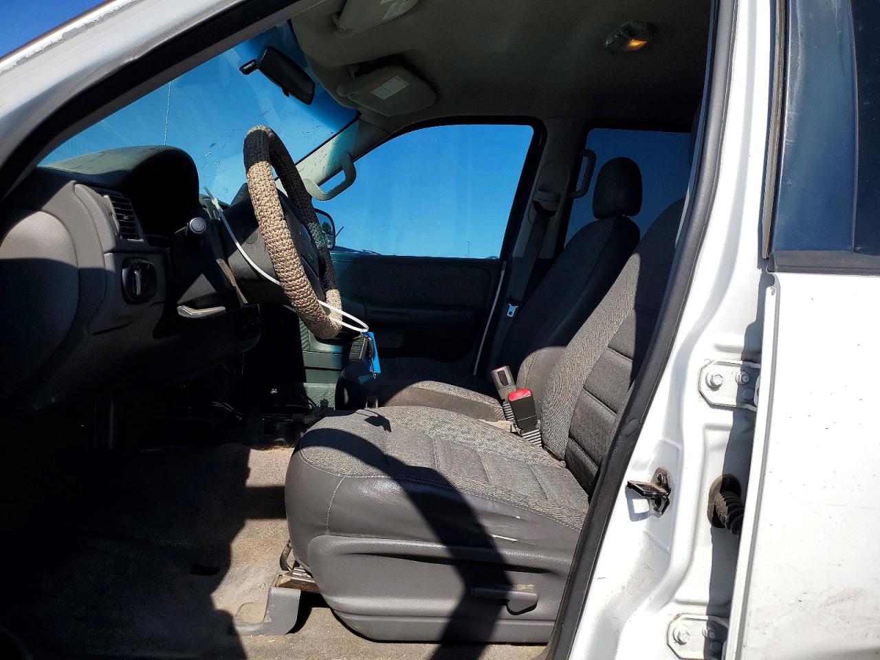 2003 Ford Explorer Xls White vin: 1FMZU72K23ZB01443