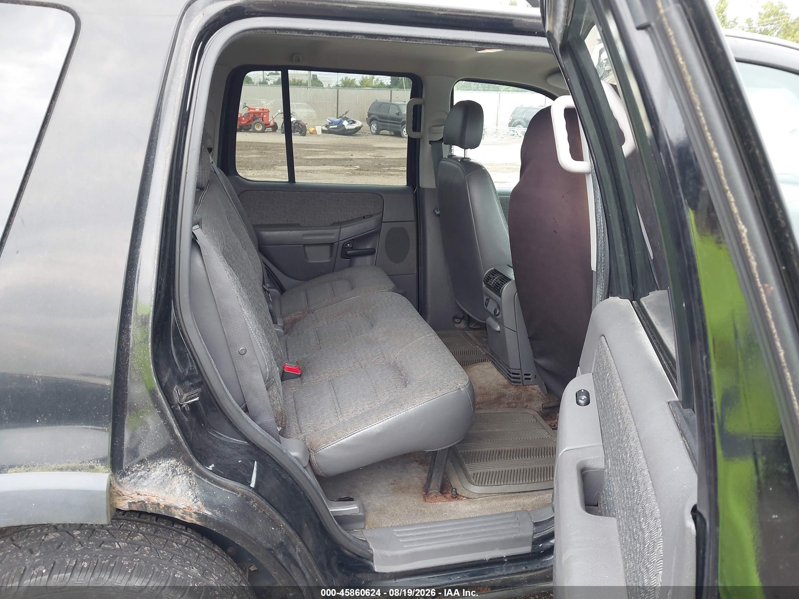 2003 Ford Explorer Xls Черный vin: 1FMZU72K33UC64695