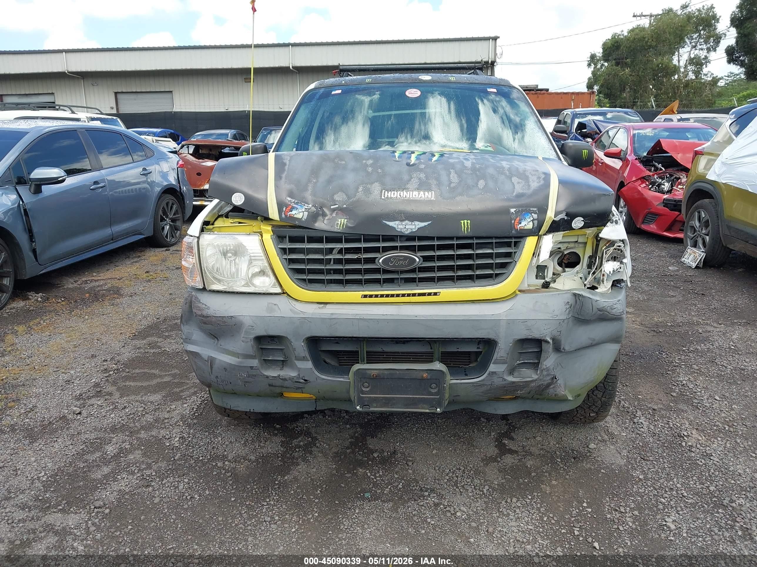 2004 Ford Explorer Xls White vin: 1FMZU72K44ZA19408