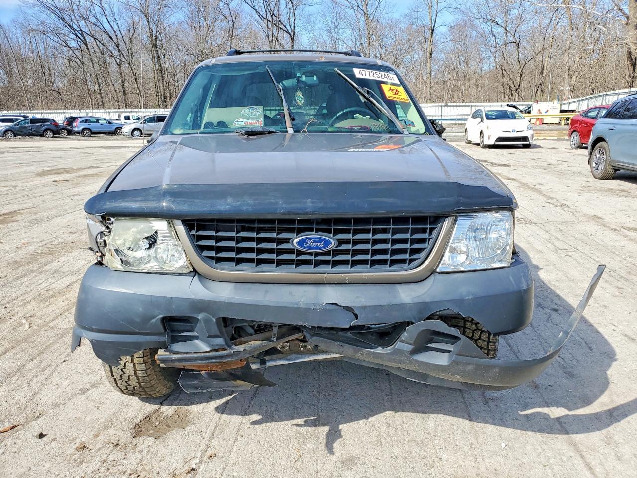 2005 Ford Explorer Xls Tan vin: 1FMZU72K45UB00052