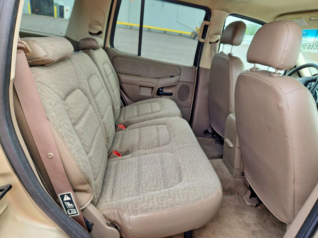 2002 Ford Explorer Xls Tan vin: 1FMZU72K62ZC75529