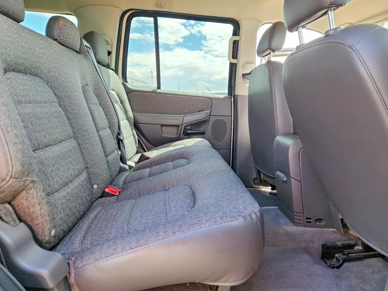 2003 Ford Explorer Xls Silver vin: 1FMZU72K63ZB14051