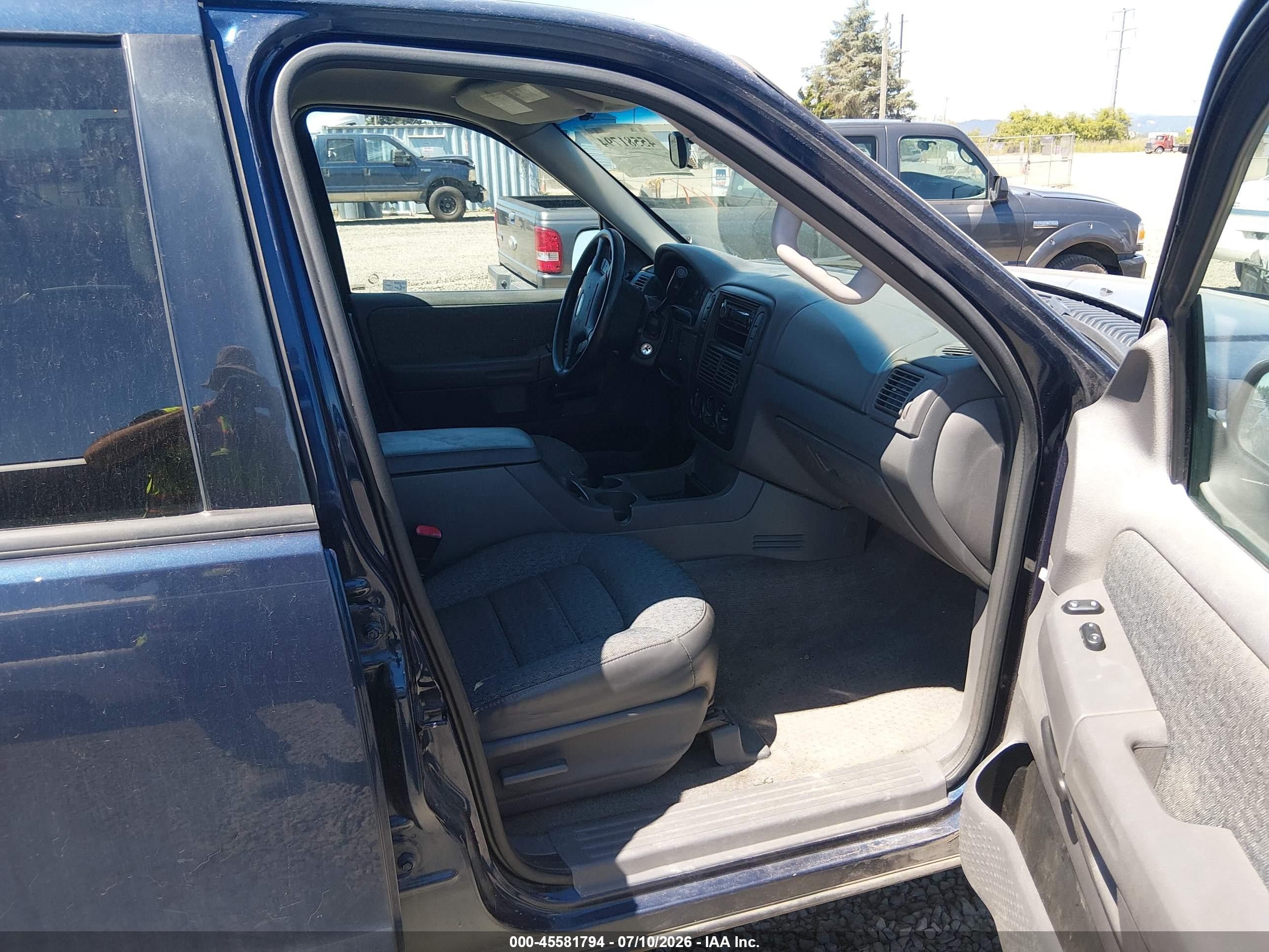 2003 Ford Explorer Xls Blue vin: 1FMZU72K63ZB40147