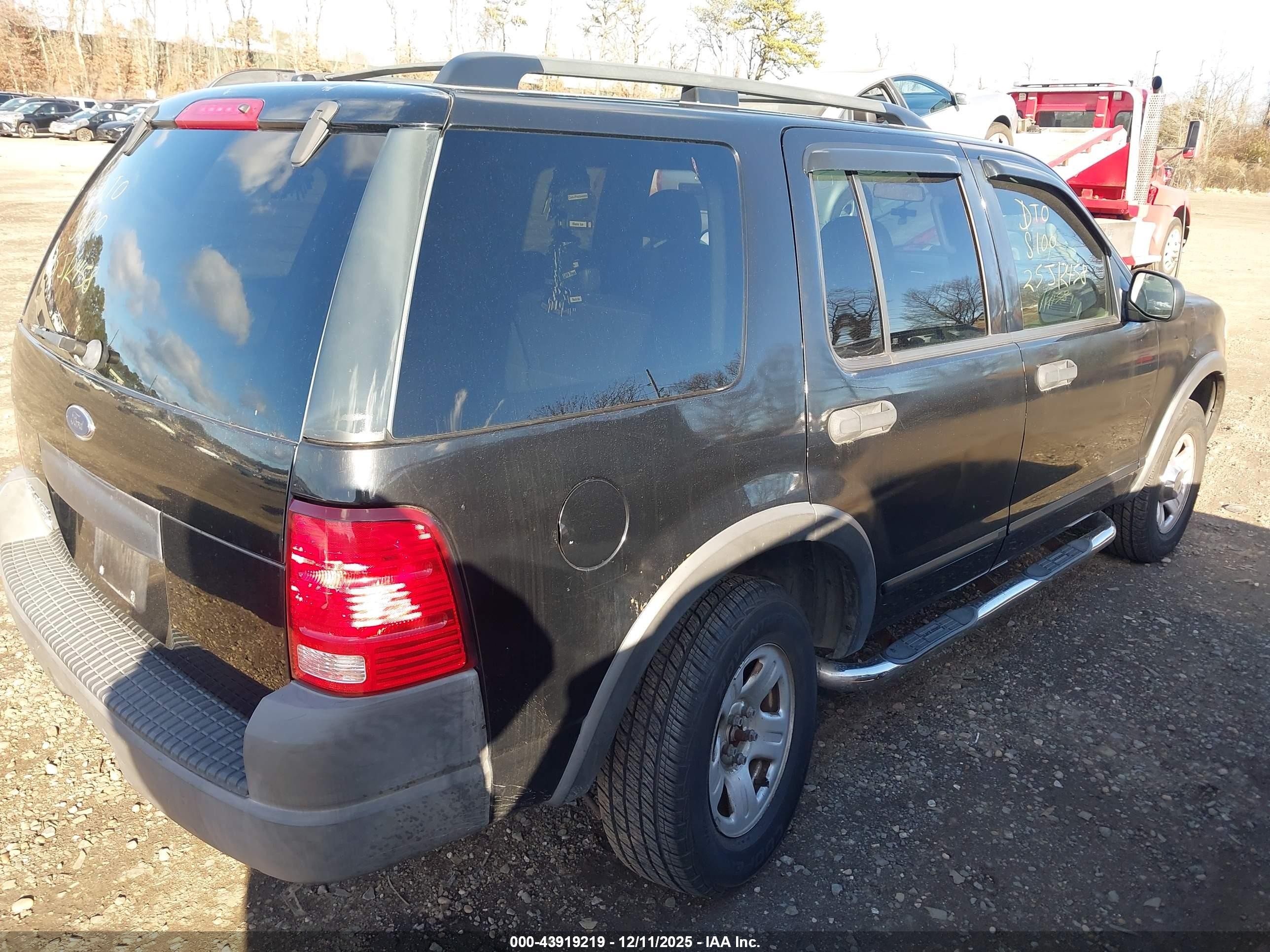 2003 Ford Explorer Xls Black vin: 1FMZU72K73UC25091