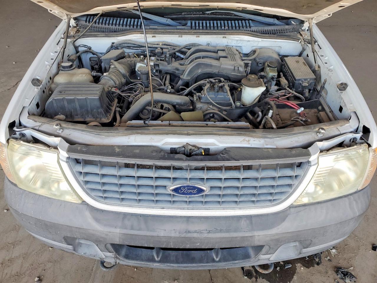 2004 Ford Explorer Xls White vin: 1FMZU72K74ZB12701