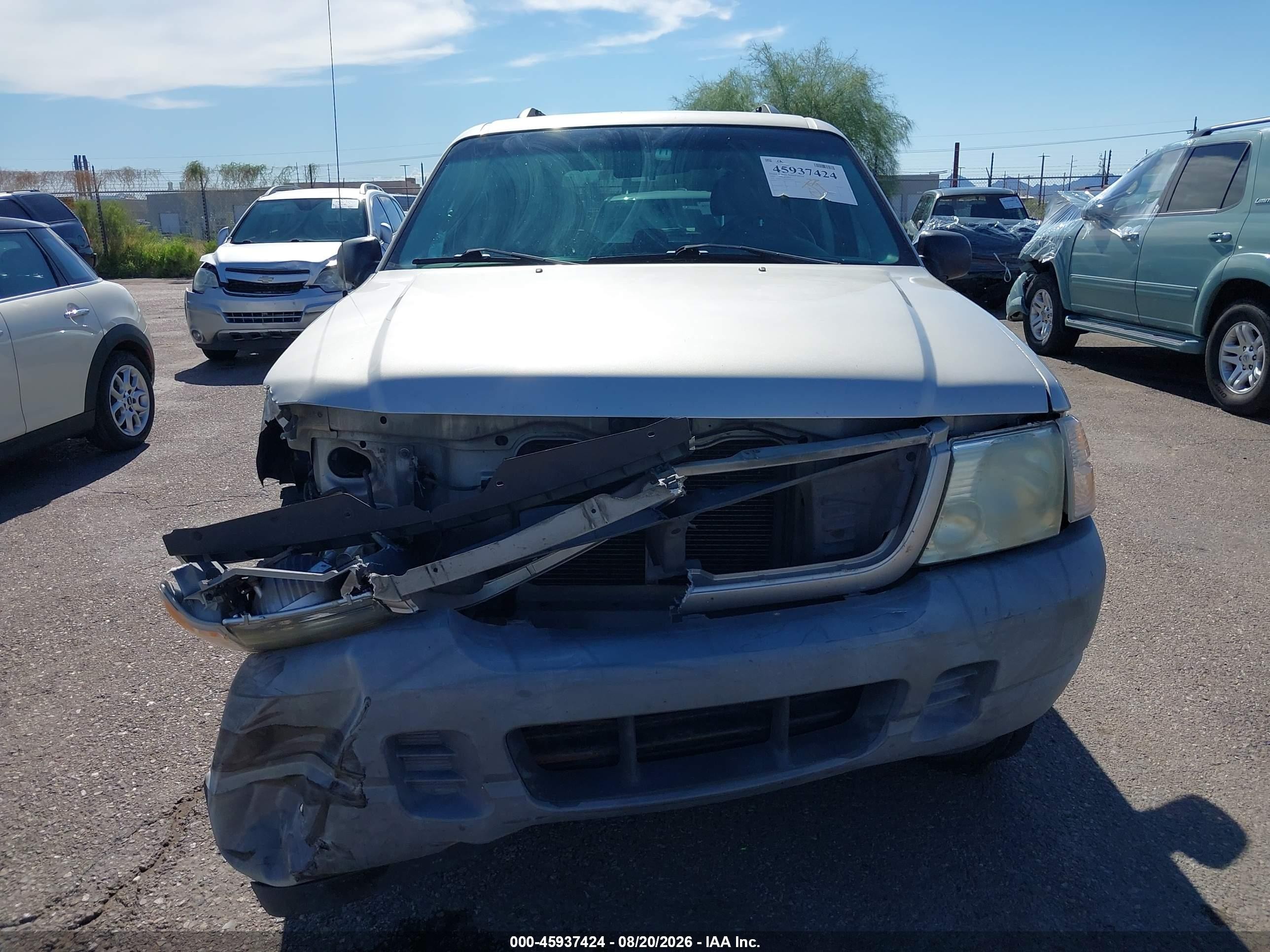 2002 Ford Explorer Xls Silver vin: 1FMZU72K82UD62202