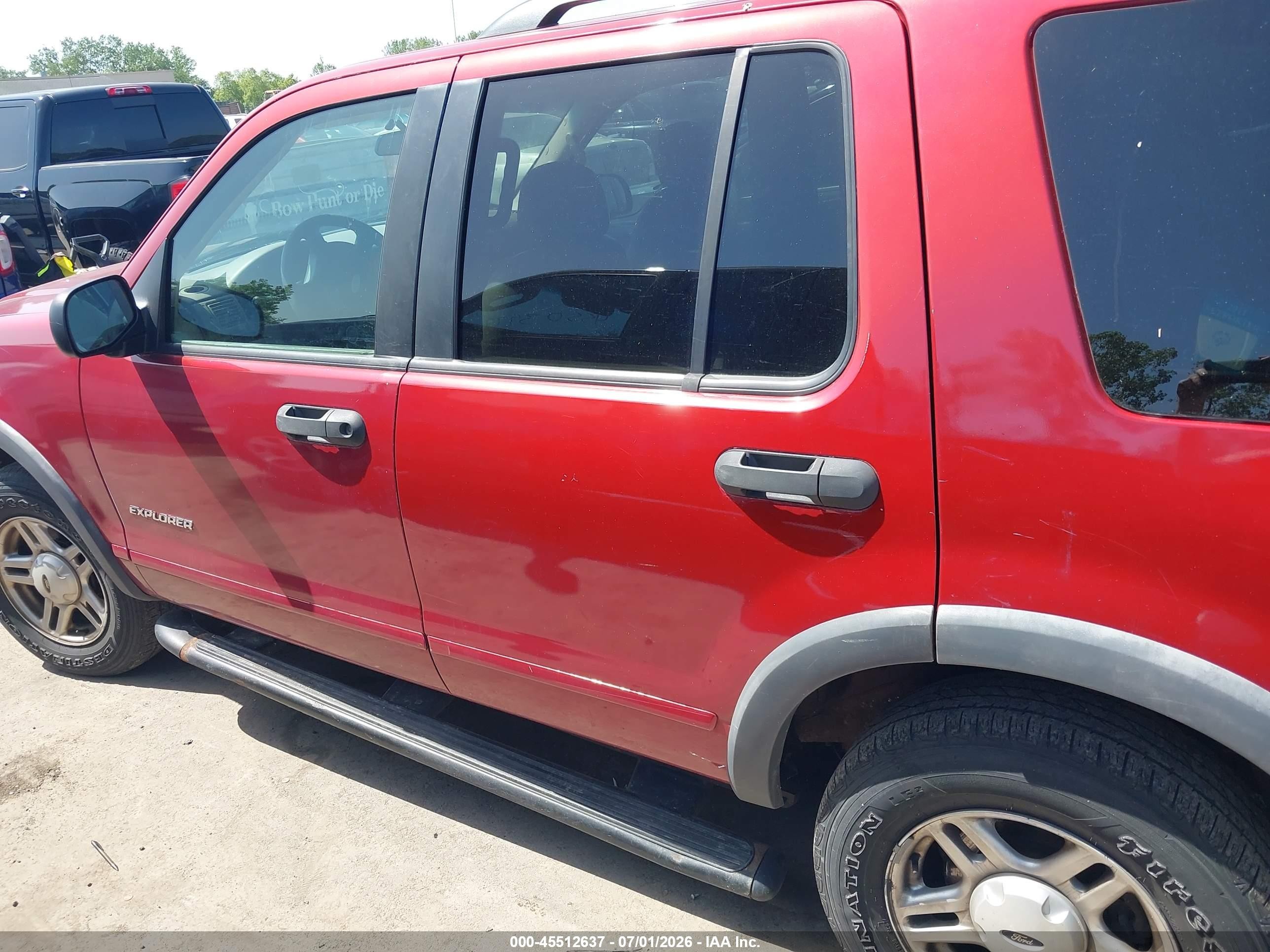 2002 Ford Explorer Xls Red vin: 1FMZU72K82ZC64838
