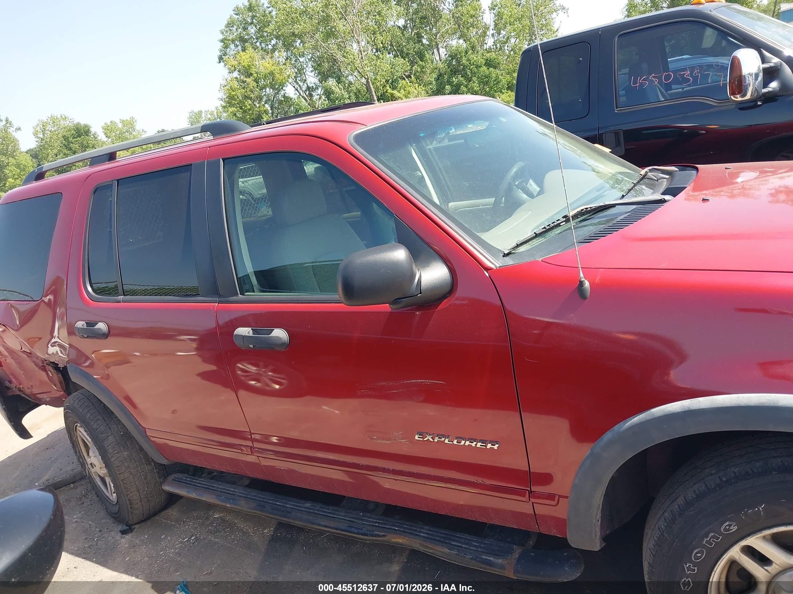 2002 Ford Explorer Xls Red vin: 1FMZU72K82ZC64838