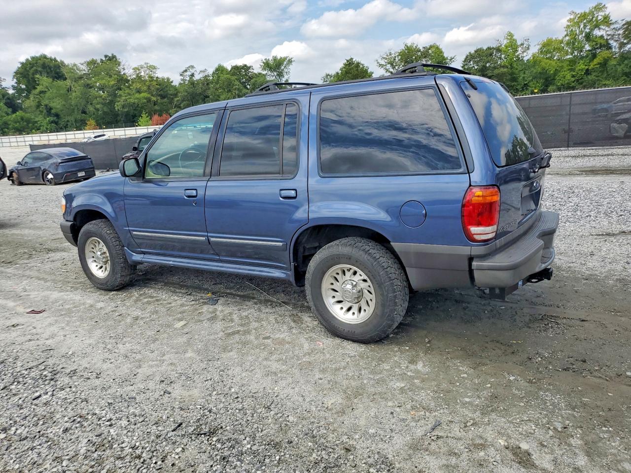 2000 Ford Explorer Xls Синий vin: 1FMZU72X2YZB70927