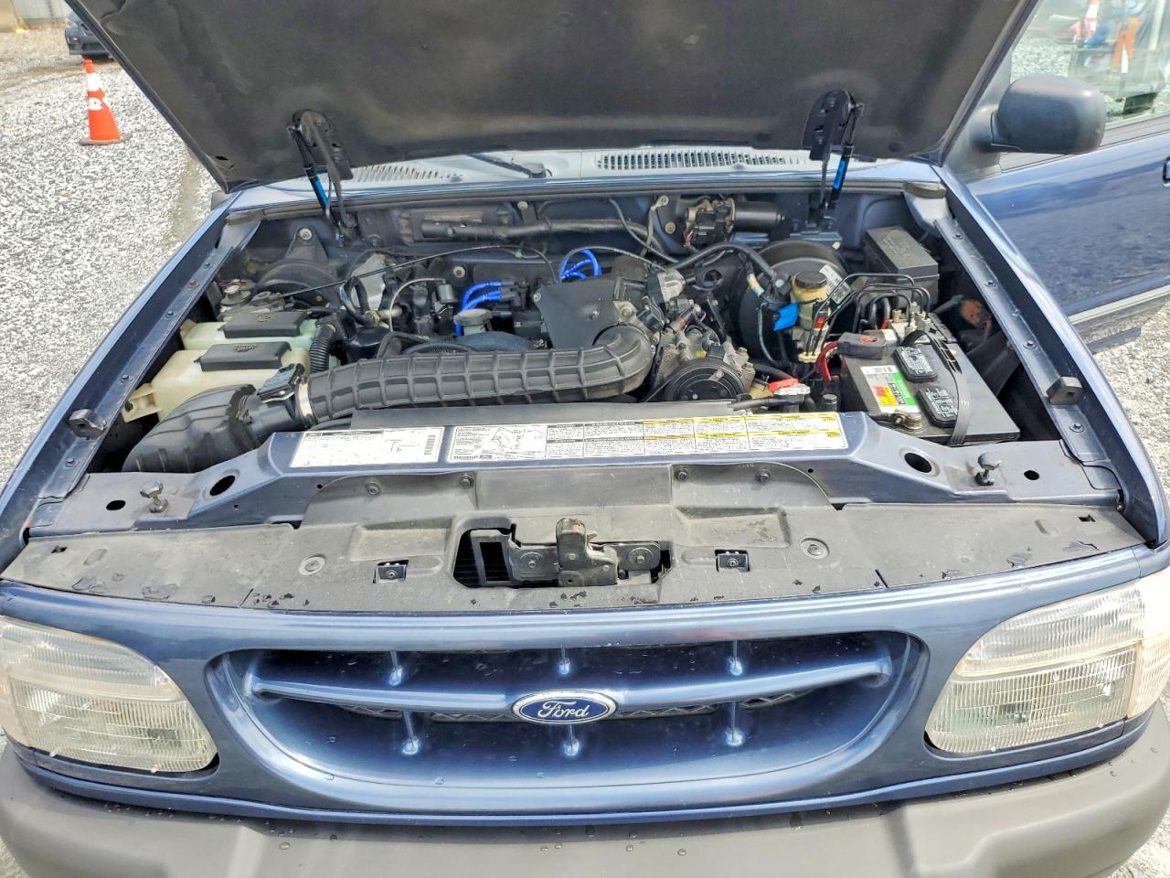 2000 Ford Explorer Xls Синий vin: 1FMZU72X2YZB70927