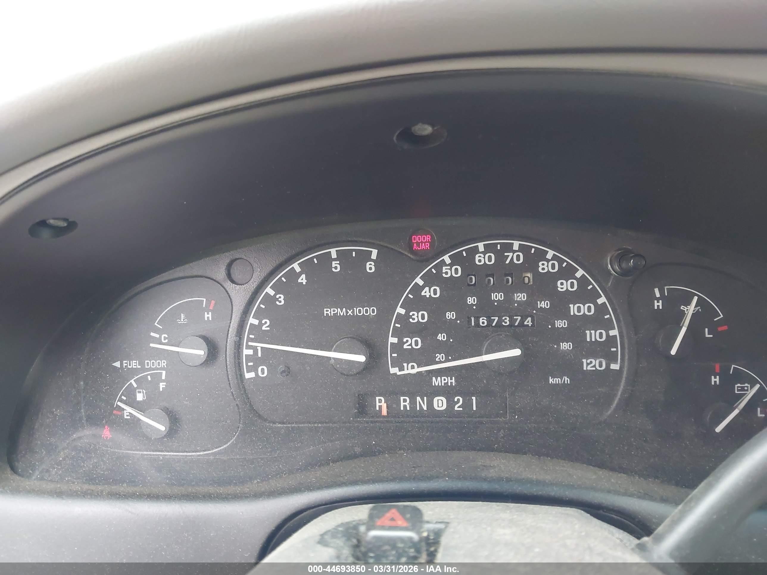 2000 Ford Explorer Xls Red vin: 1FMZU72X5YZA73740