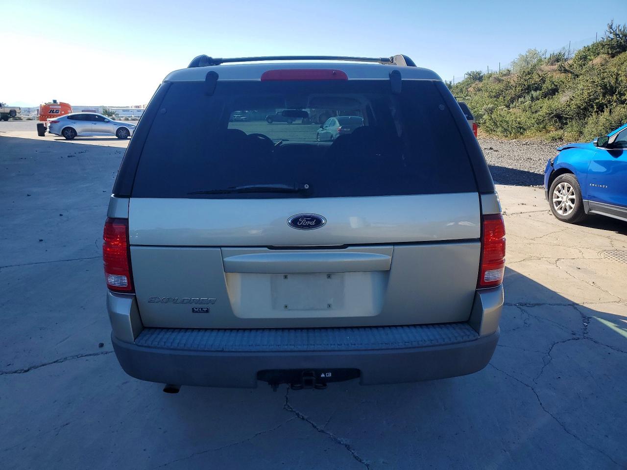 2002 Ford Explorer Xlt Beige vin: 1FMZU73E02ZB42547