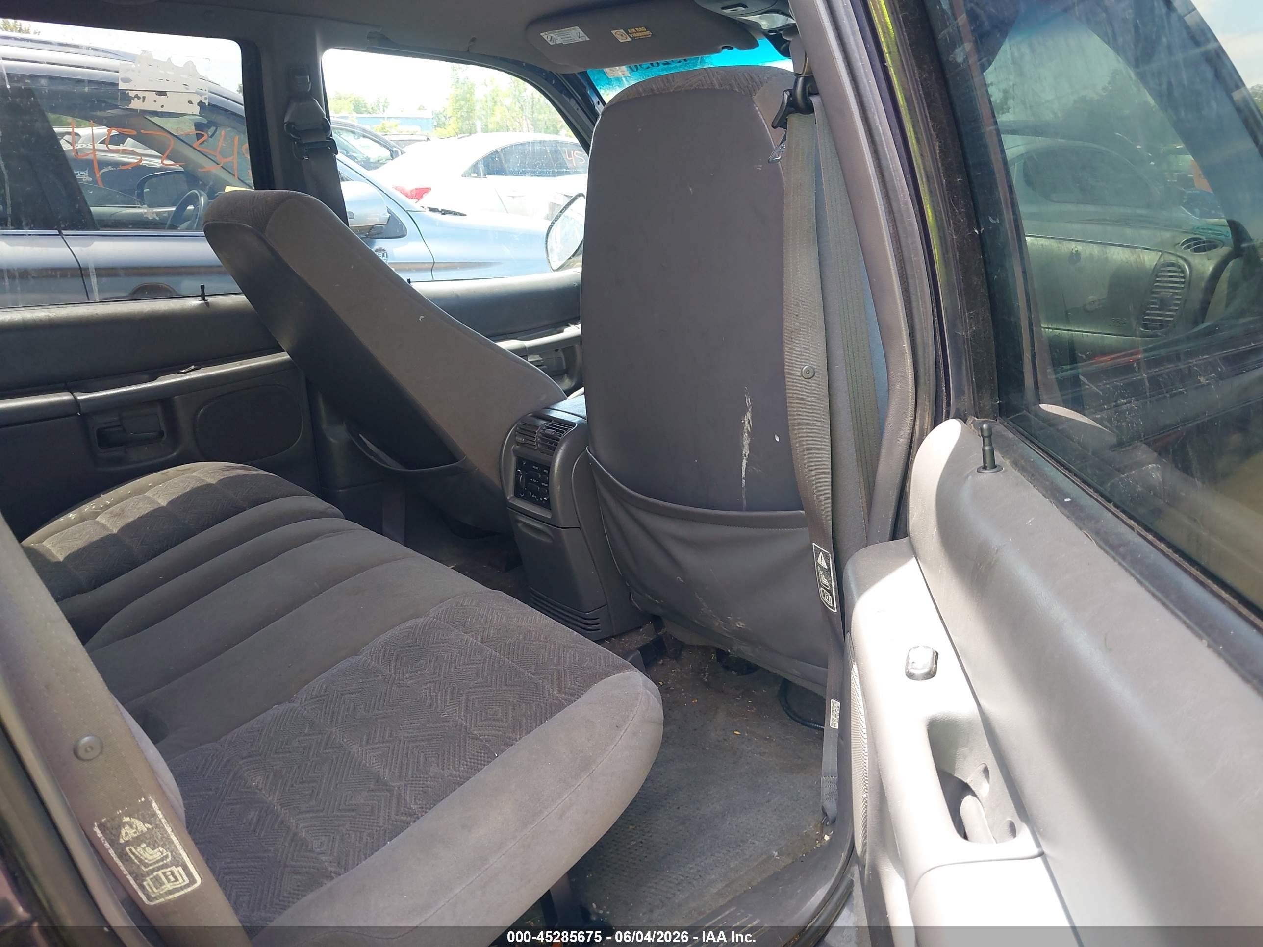 2001 Ford Explorer Xlt Dark Blue vin: 1FMZU73E11ZA65606