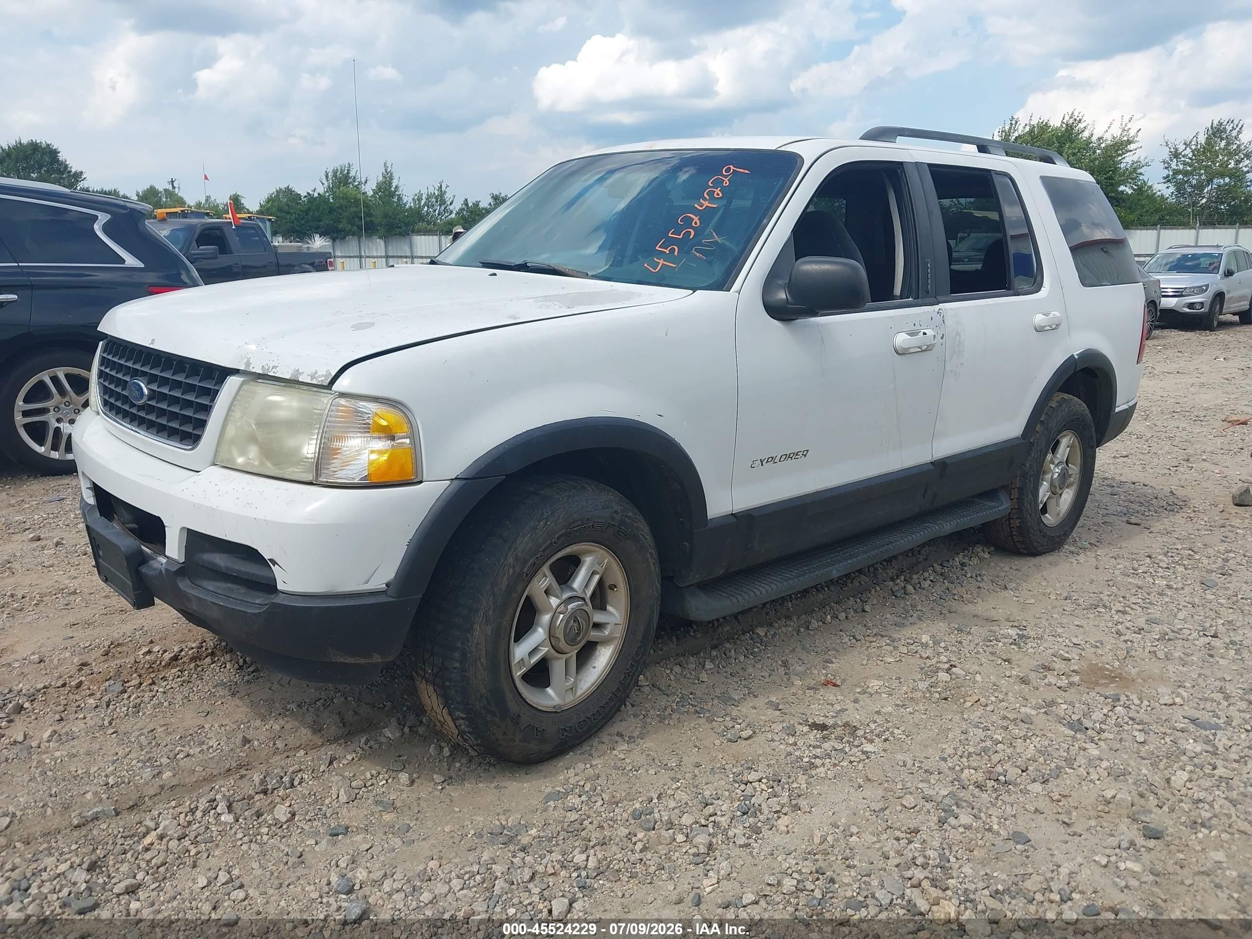 2002 Ford Explorer Xlt White vin: 1FMZU73E12ZB79428